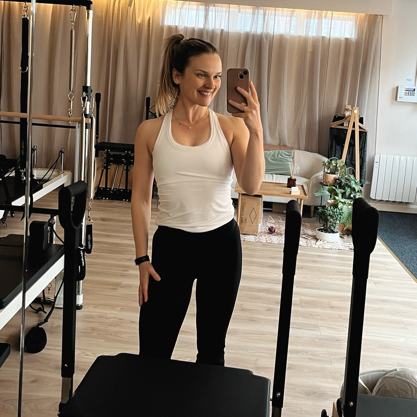 This week&rsquo;s camera roll includes: One too many strawberries (said no one ever), 4 attempts at &ldquo;balance,&rdquo; 1 actual salad, and a lot of pretending I have it all together 🥸

Forever grateful for progress, and the beautiful people that