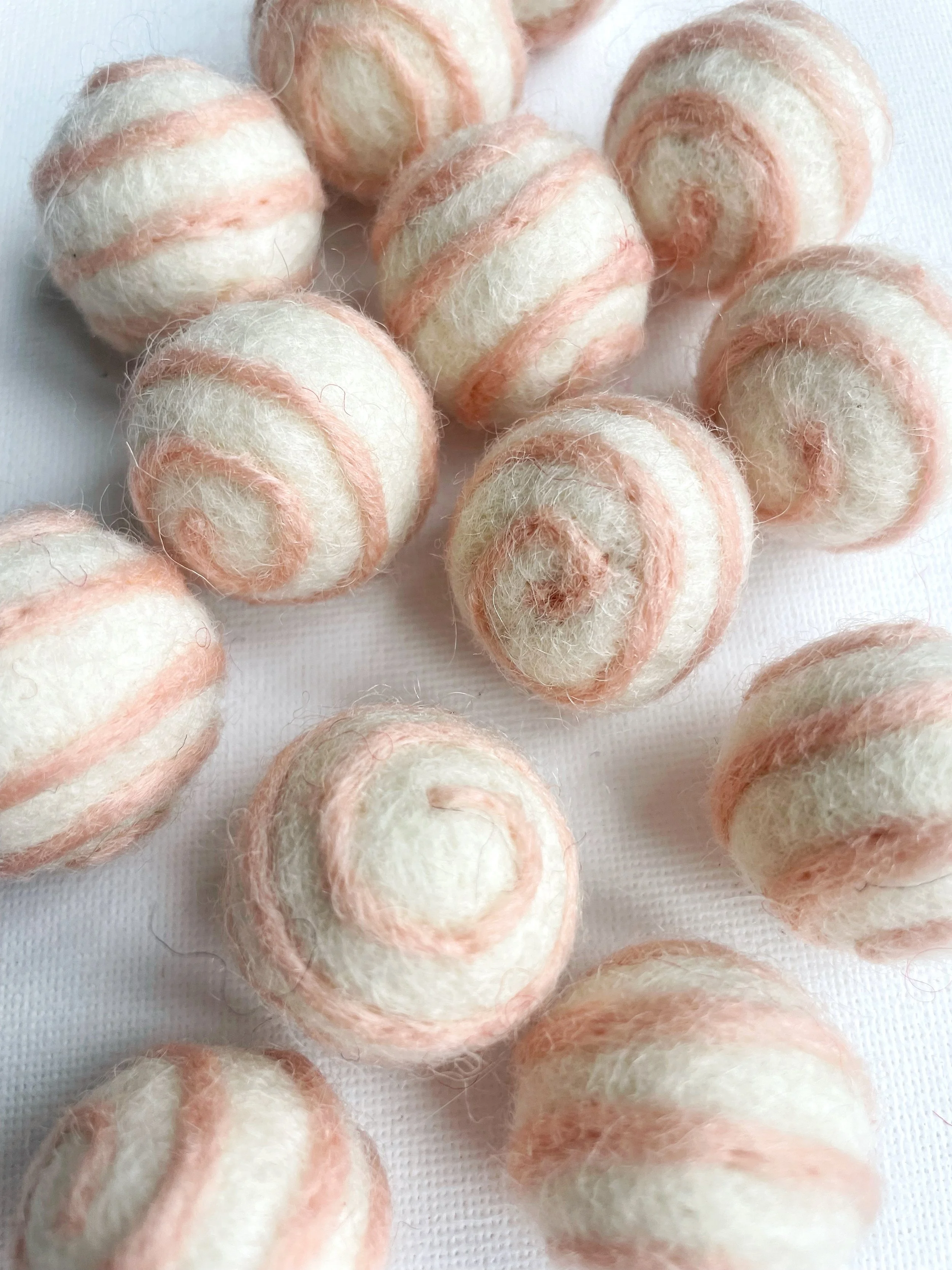 100%  Ivory White Felt Balls with Peach Blossom Pink  Swirl - approx 2.5cm
