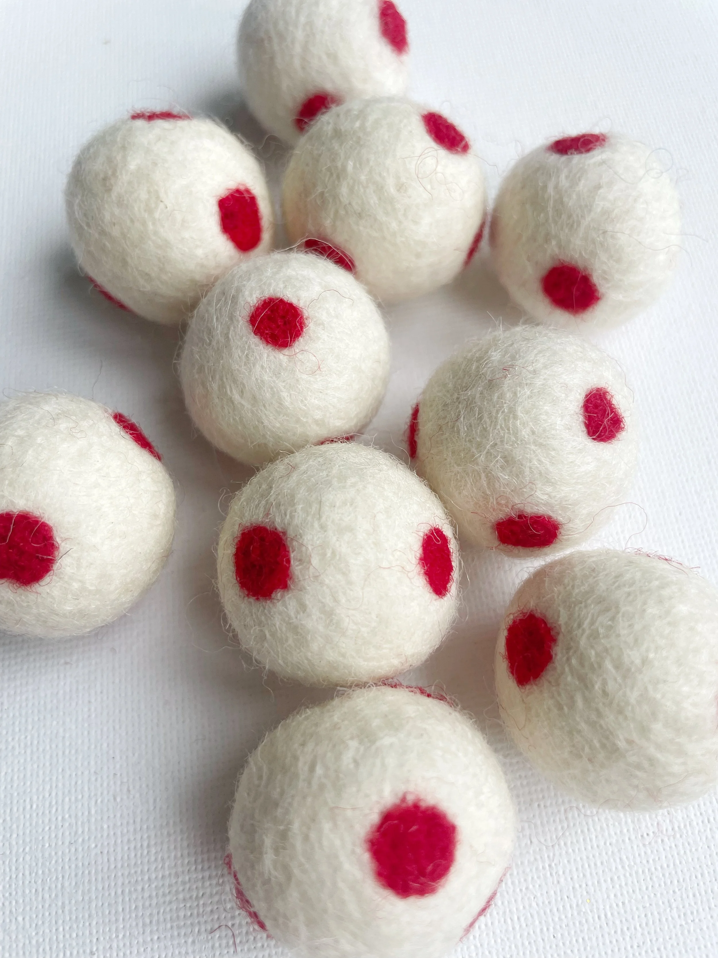 100%  Ivory White Felt Balls with Red Polka Dots - approx 2.5cm