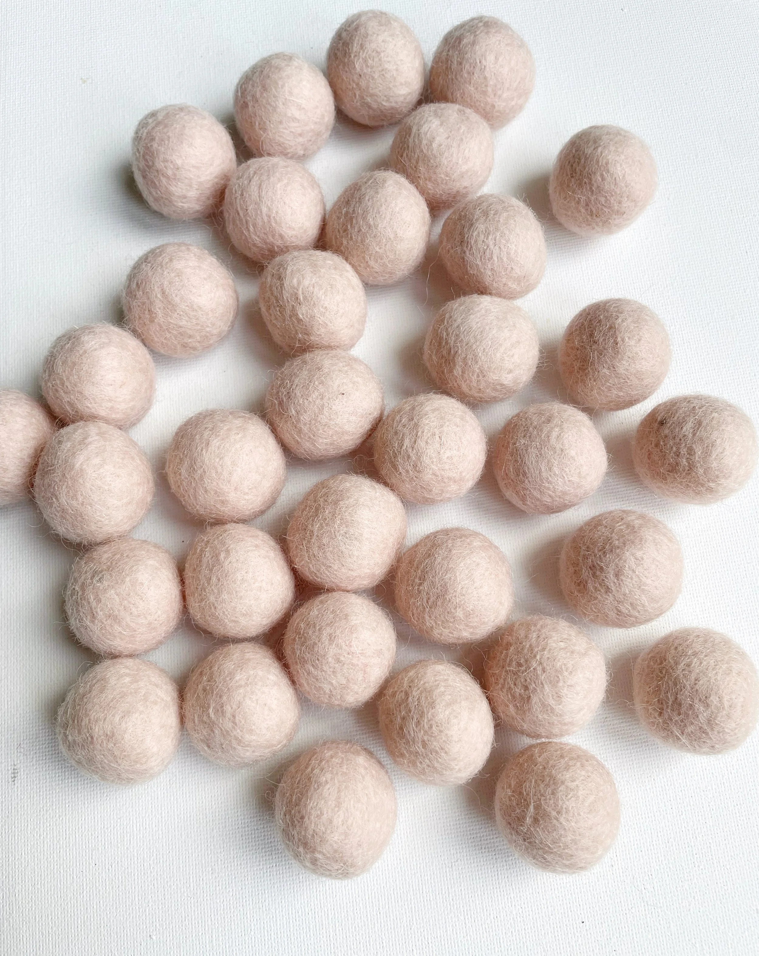 100%  Wool Felt Balls - 2.5cm Light Baby Pink, 1 count