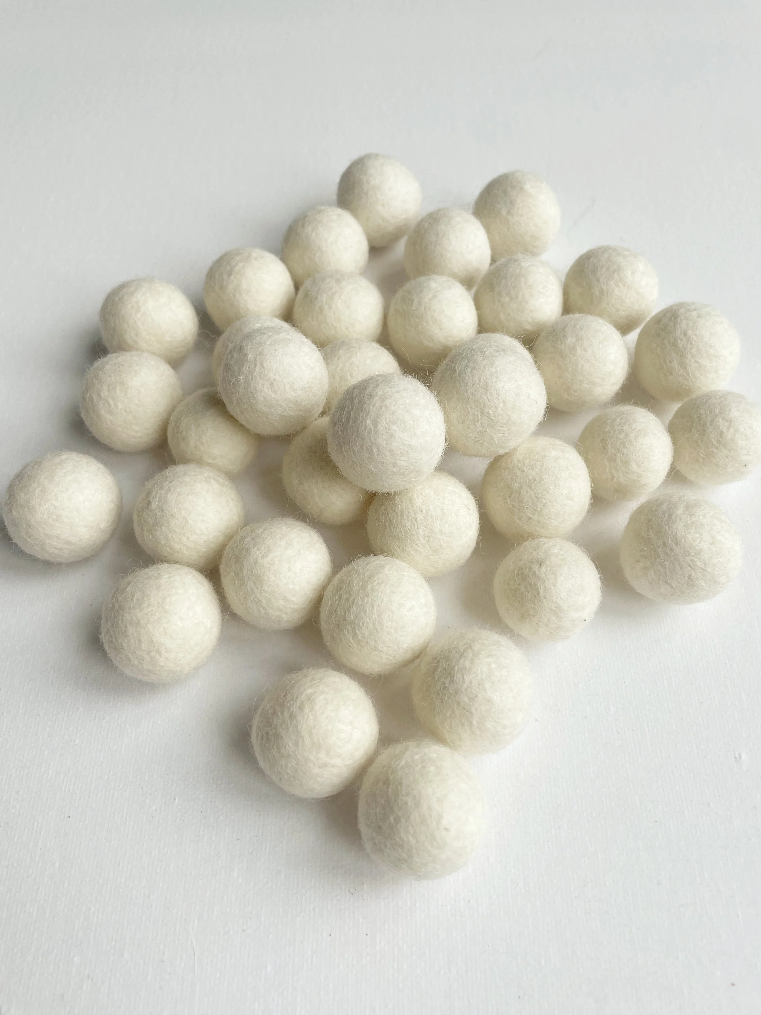100% Wool Felt Balls - 2.5cm - Ivory