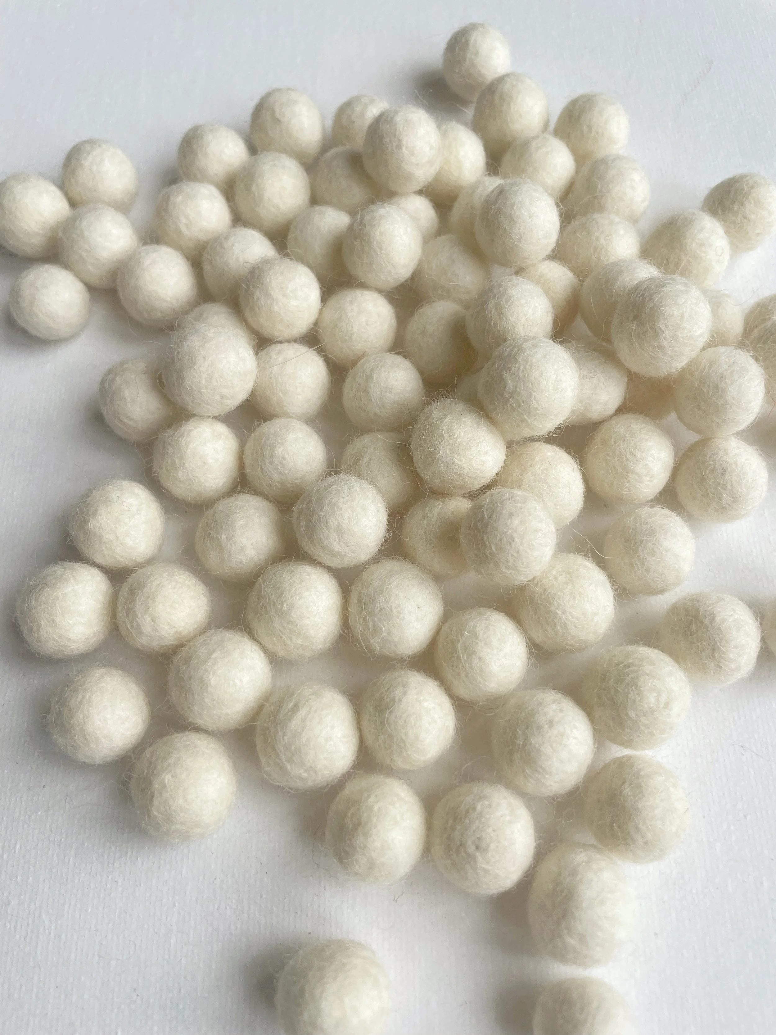 100% Wool Felt Balls - 1.5cm - Ivory White