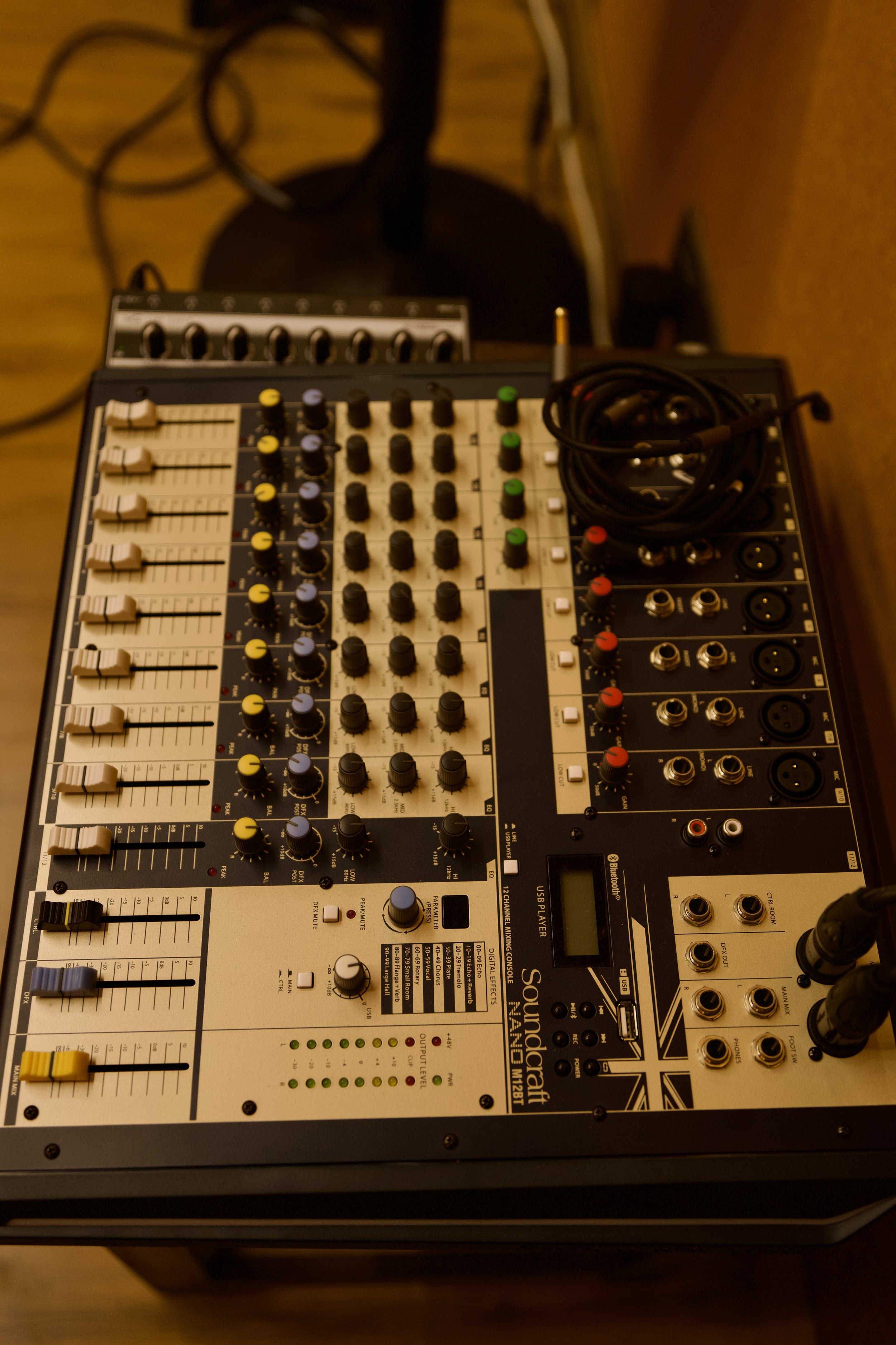 Audio mixer