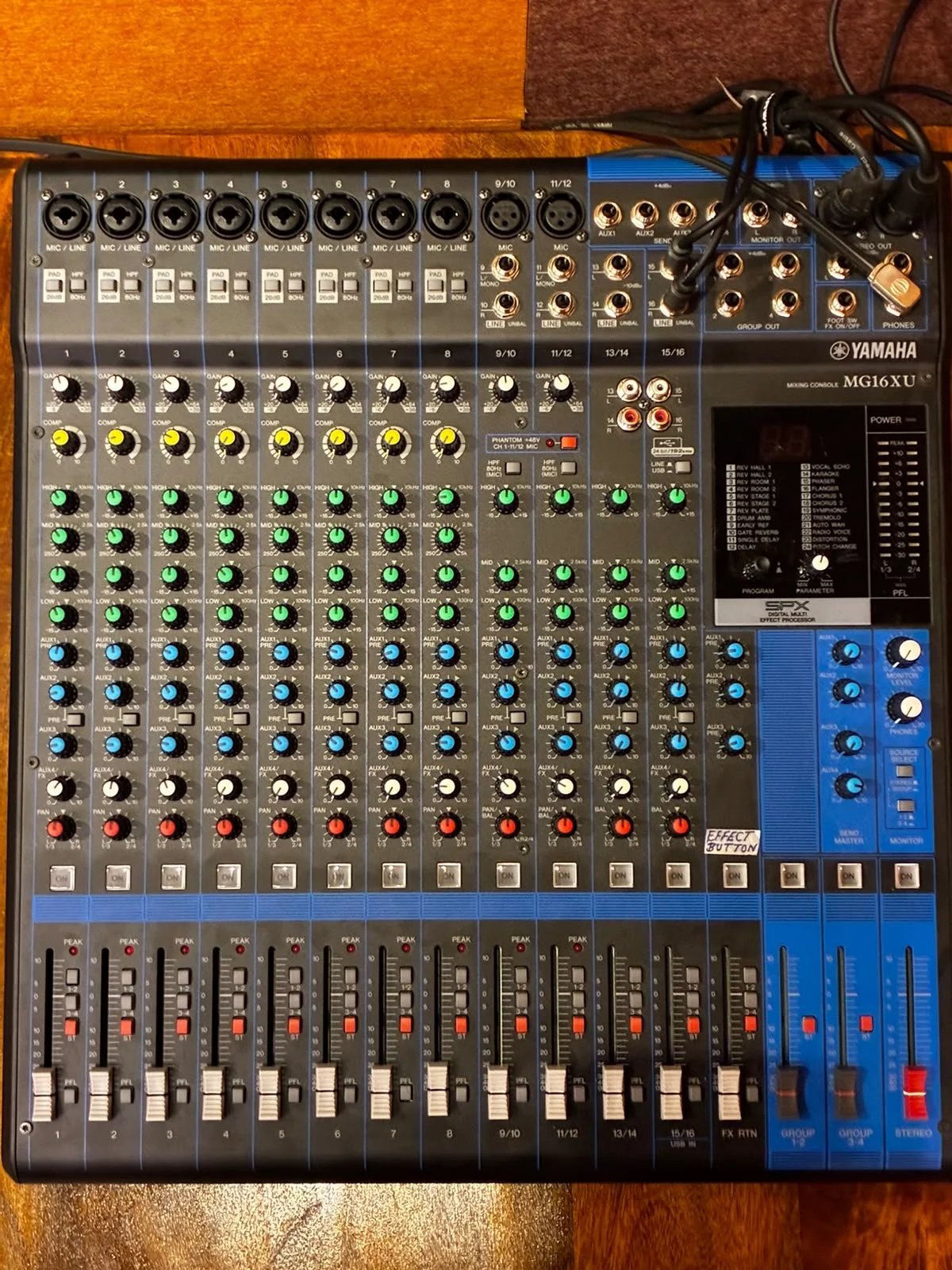 A Yamaha MG16XU mixer