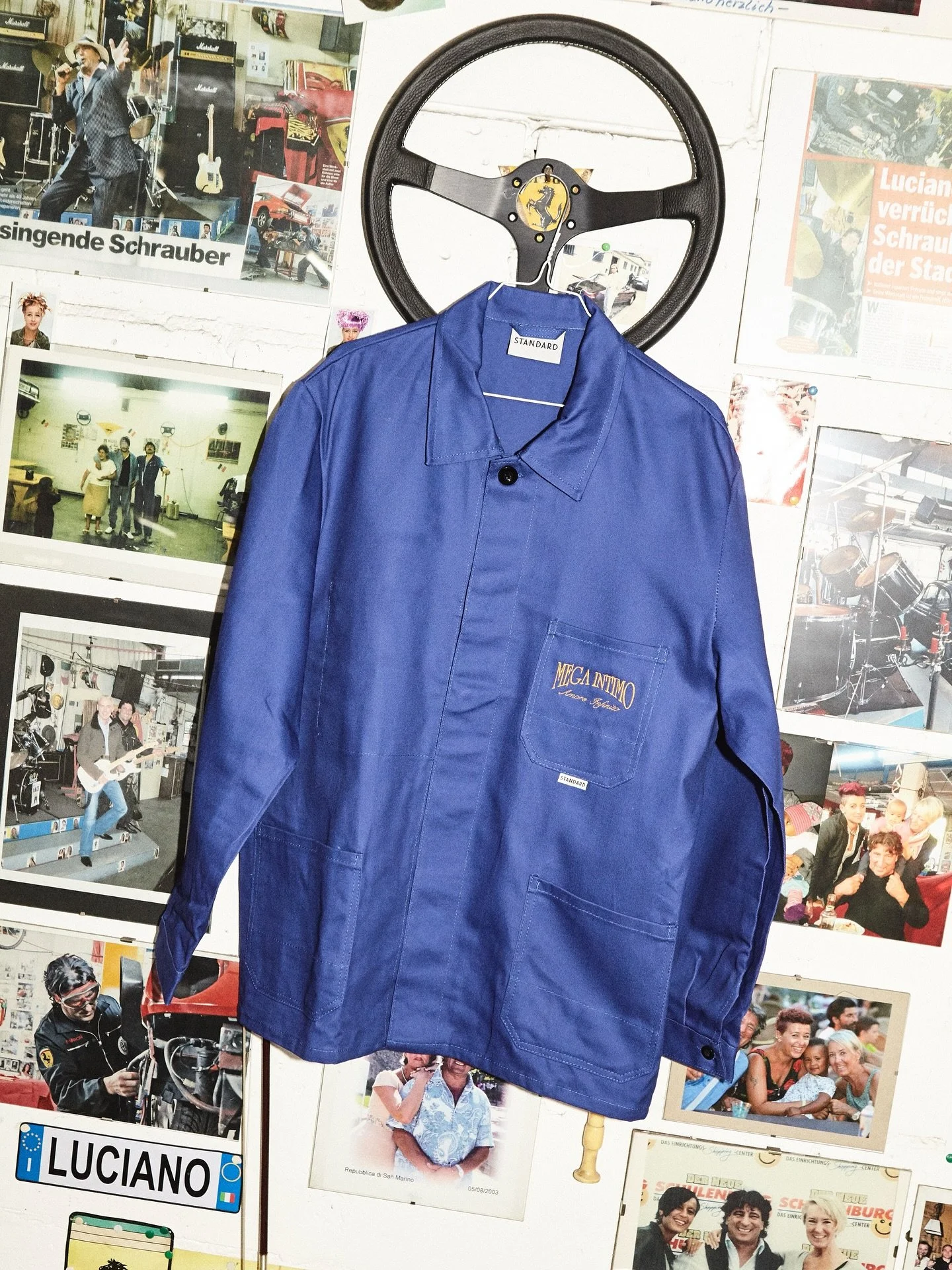 Wer sich vor der Schlie&szlig;ung noch ein bisschen STANDARD memorabilia sichern will, sollte jetzt zuschlagen: mit unseren Arbeitsjacken kommt ihr bestens durch den Herbst!