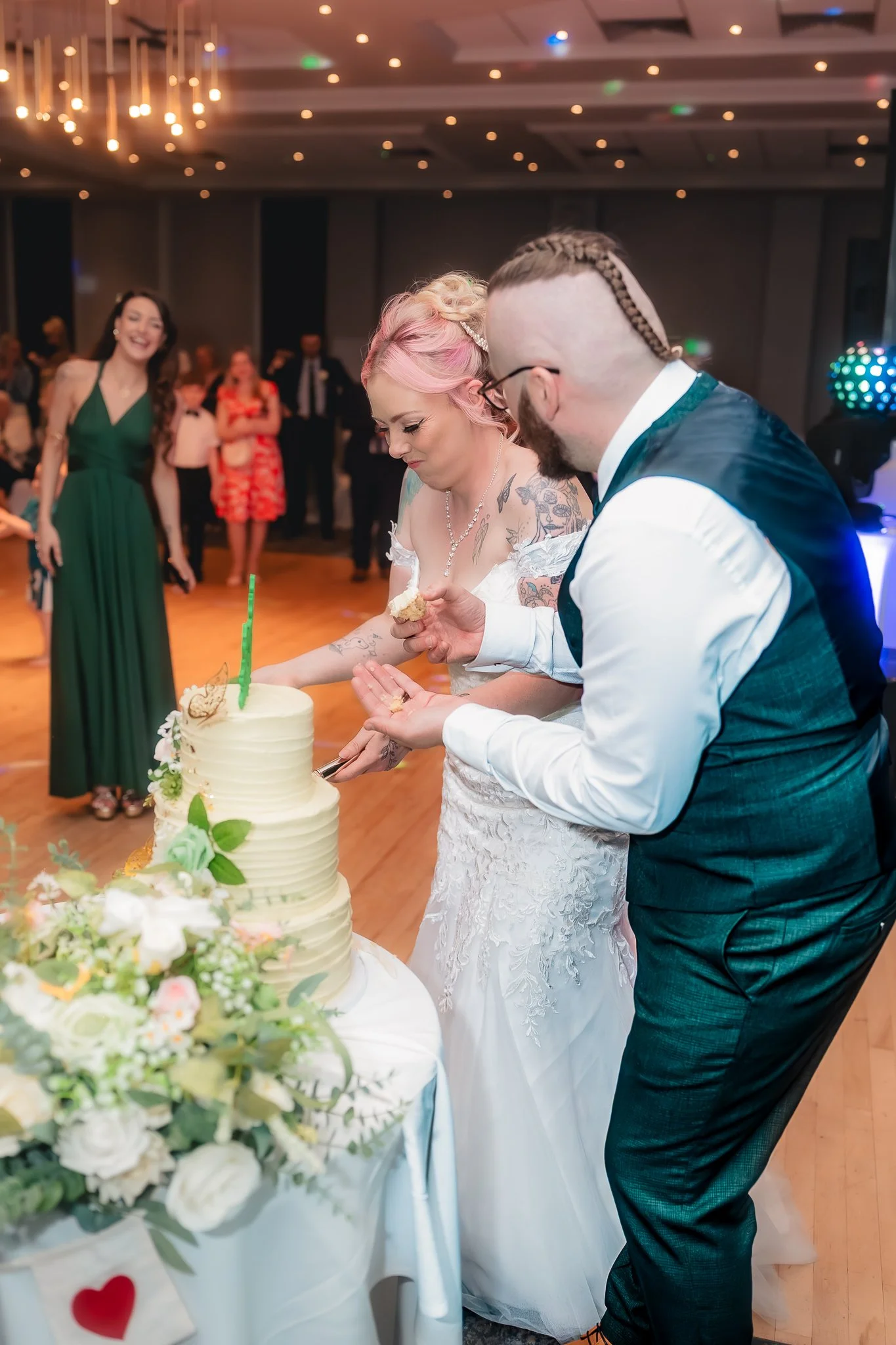 Kyle and Kathleen wedding-Double tree by hilton-Stoke-on-trent-Kelvin Tung Photography