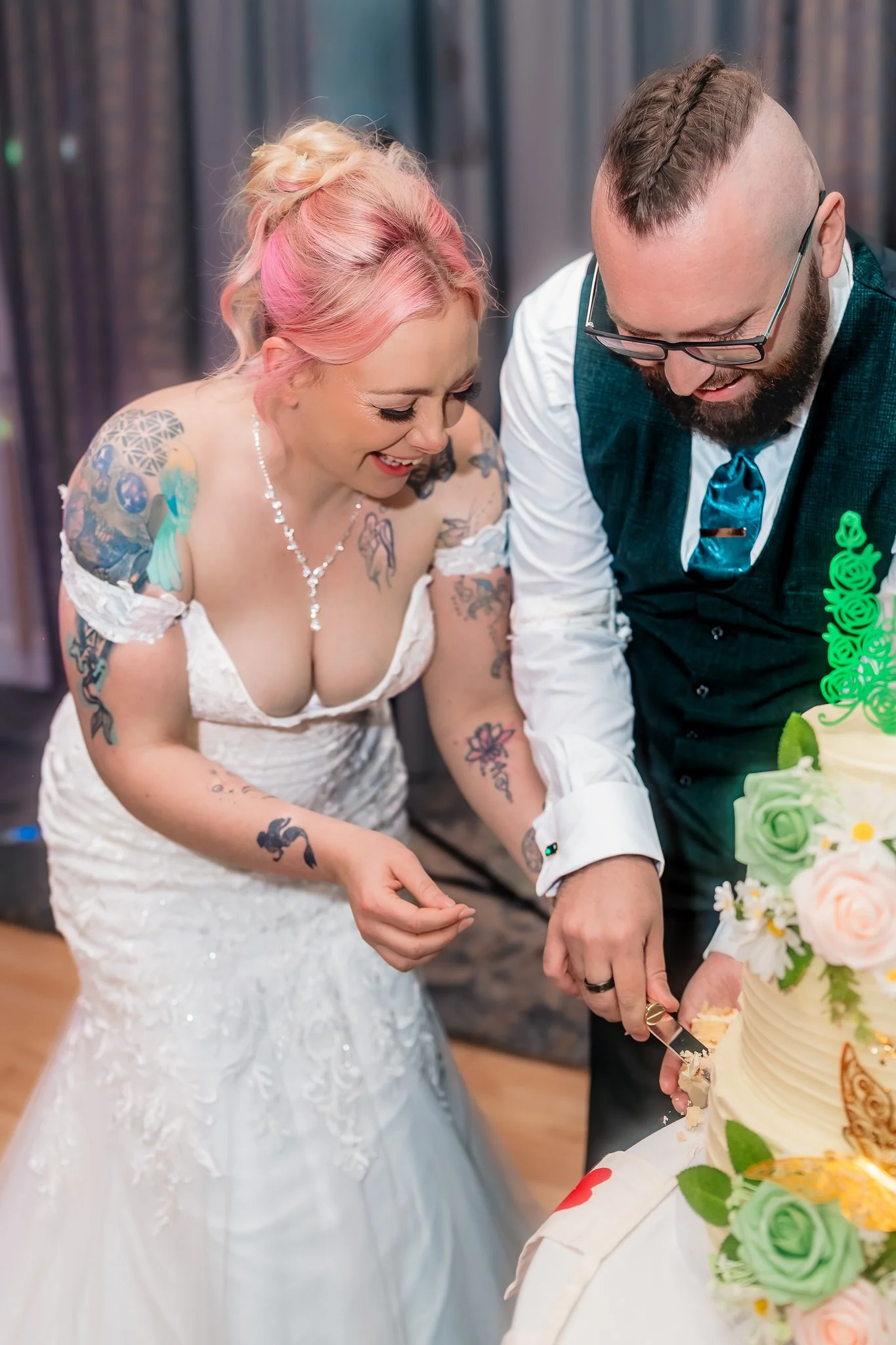 Kyle and Kathleen wedding-Double tree by hilton-Stoke-on-trent-Kelvin Tung Photography