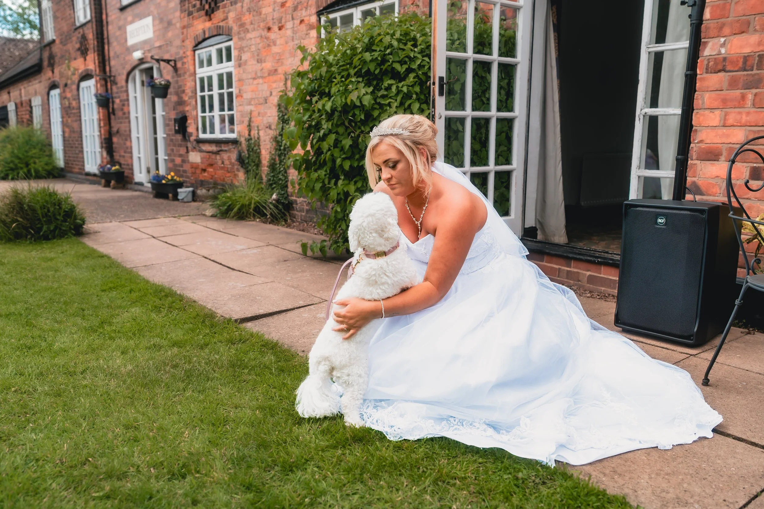 Kayleigh and Lewis wedding-Brook Marston Farm Hotel-Candid moments
