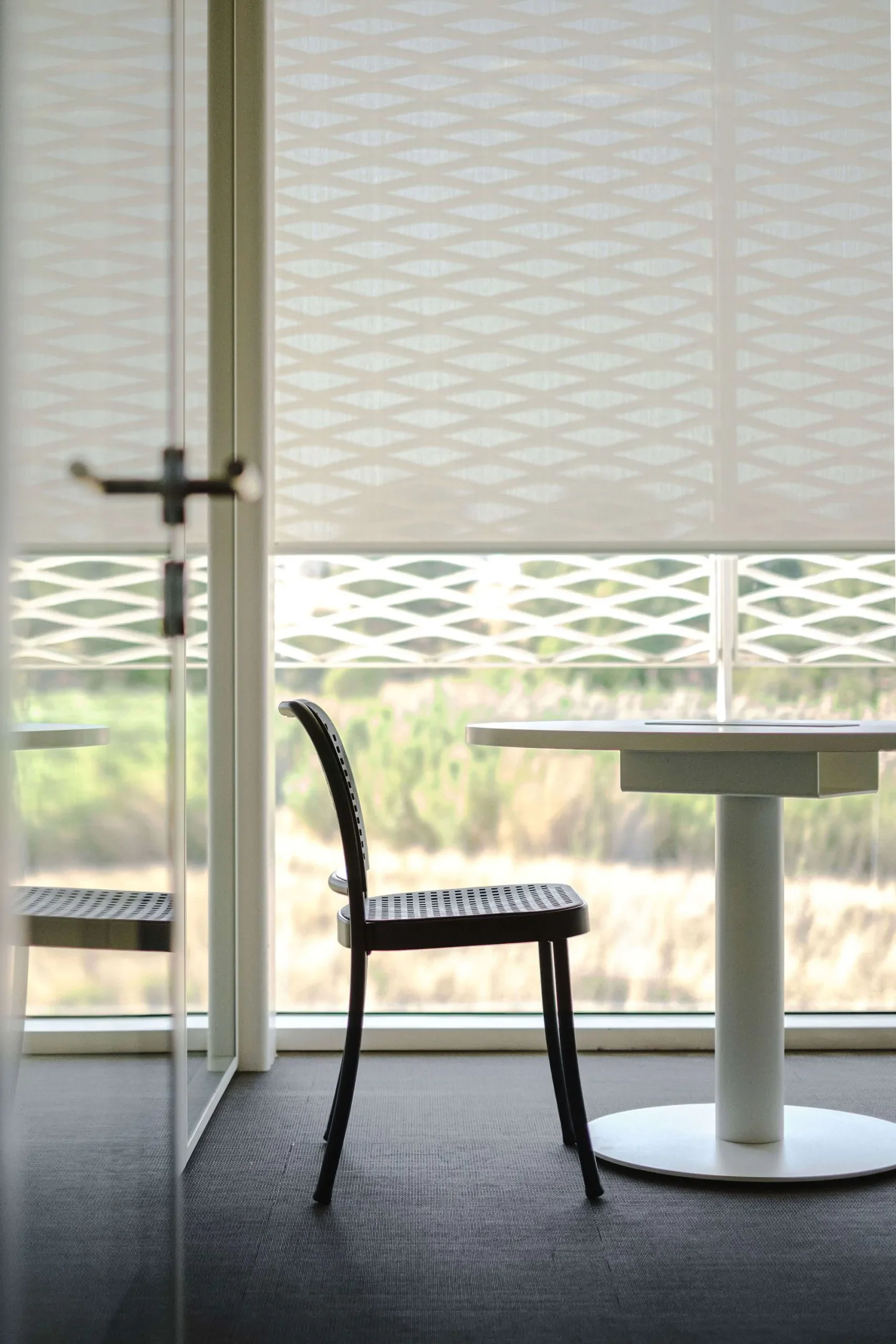 INTERIOR-SEDE-OFICINAS-COSMETICA-2019_13-scaled.jpg.webp
