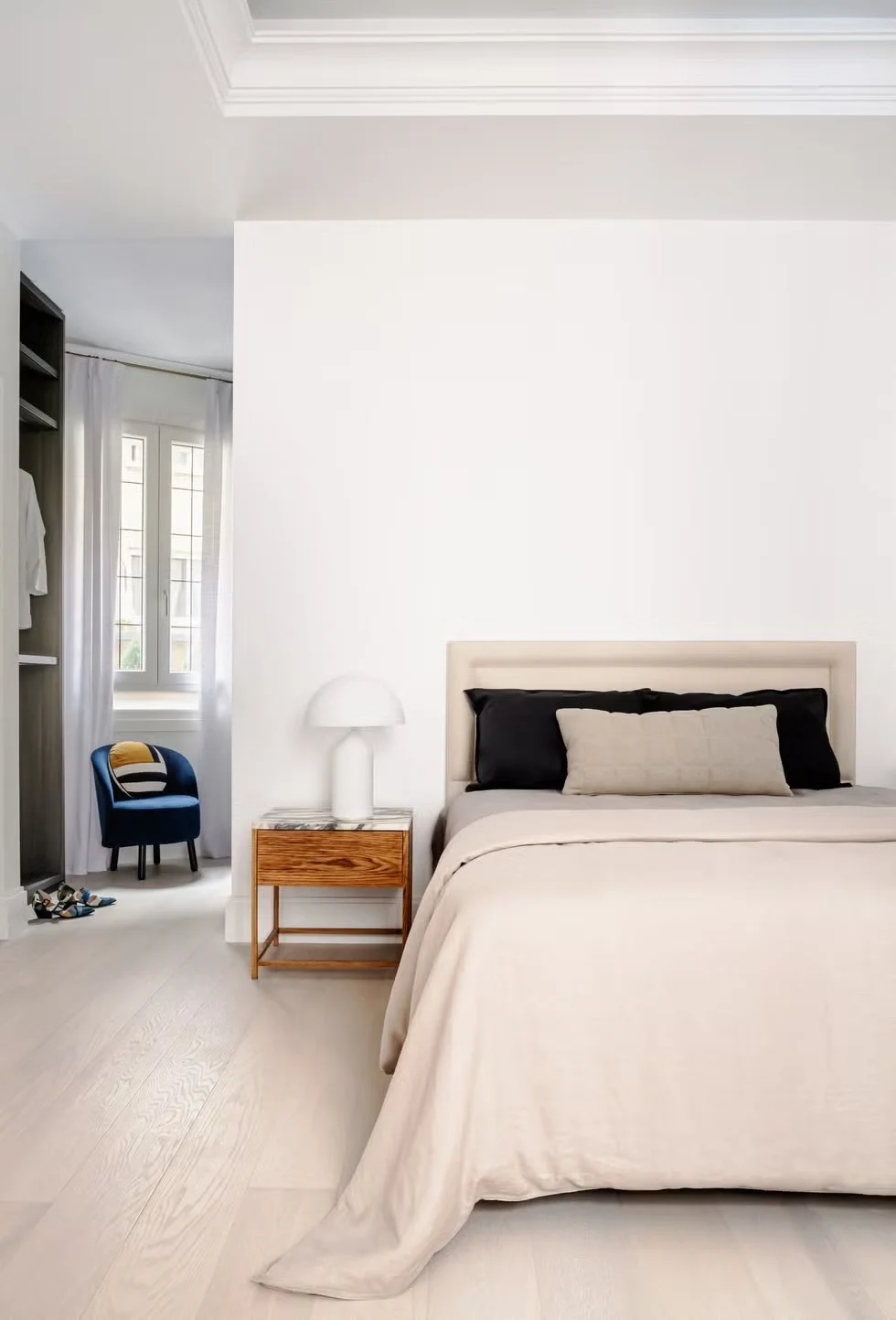 piso-barrio-salamanca-matty-costa-blanco-minimalista-dormitorio-6405cdcd26154.jpg copy.jpg
