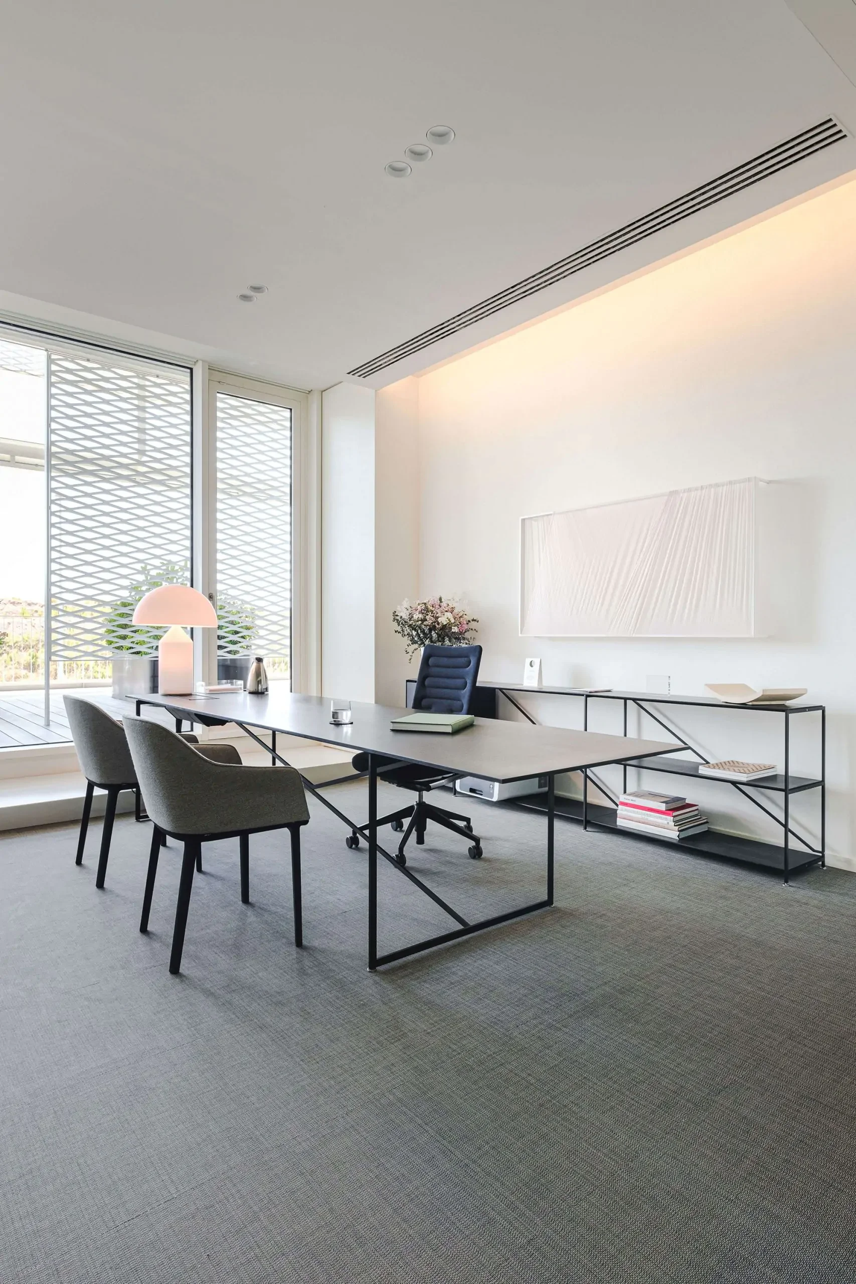 INTERIOR-SEDE-OFICINAS-COSMETICA-2019_5-scaled.jpg.webp