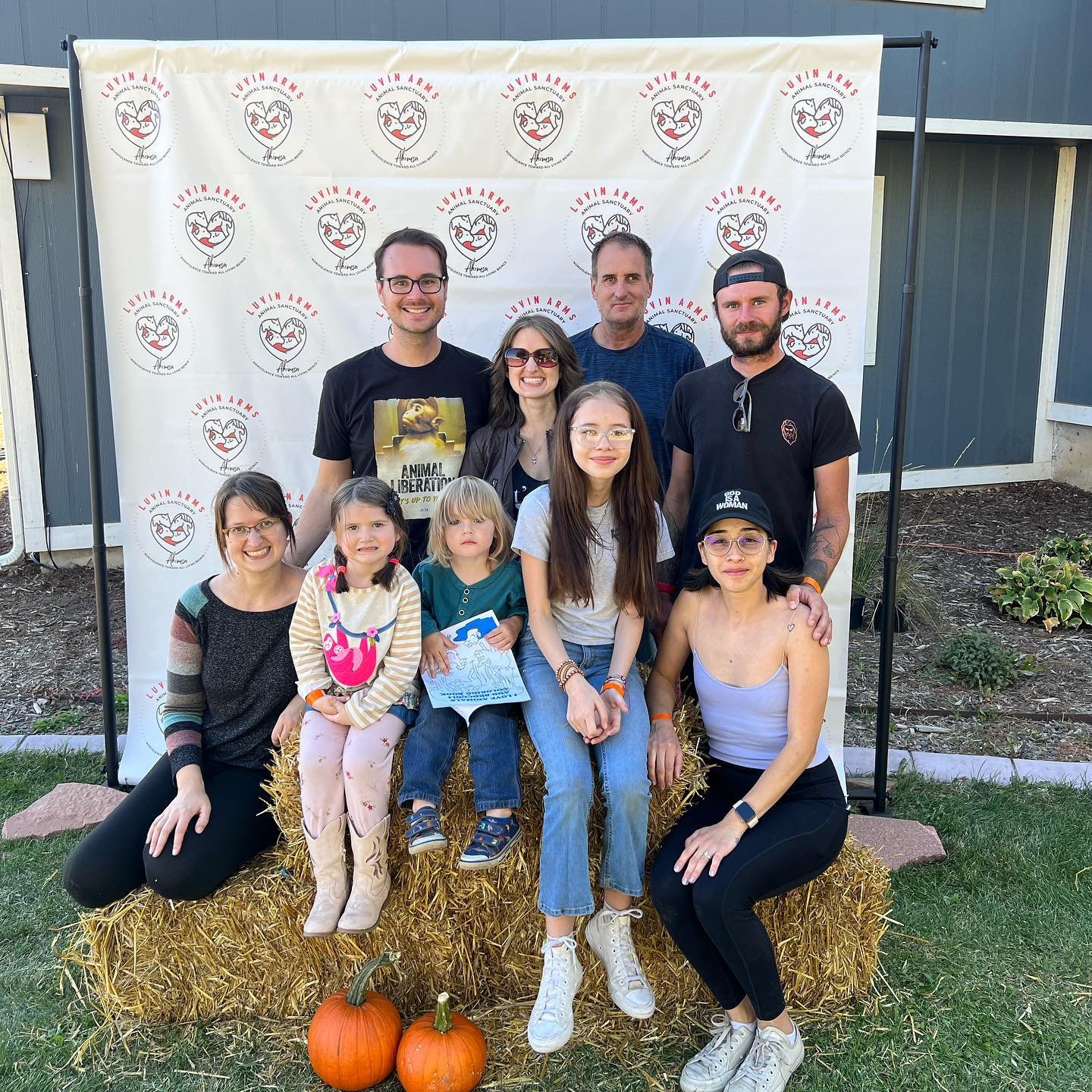 Fall Fest at @luvinarms farmed animal sanctuary with the family! 🫶🏻🐖🐄🫏🐓