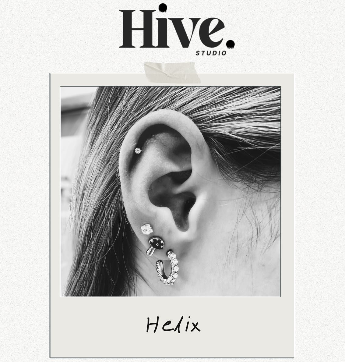✨Helix✨ 

Good vibes only with this cute and sparkly helix! 

📧 hello@hivestudioiowa.com
💬 402.804.3555
📲 hivestudioiowa.com

#hivestudioiowa #privatepiercingstudio #iowapiercer #privatetattoostudio #pmubrows #pmuartist #advancedPiercings #finelin