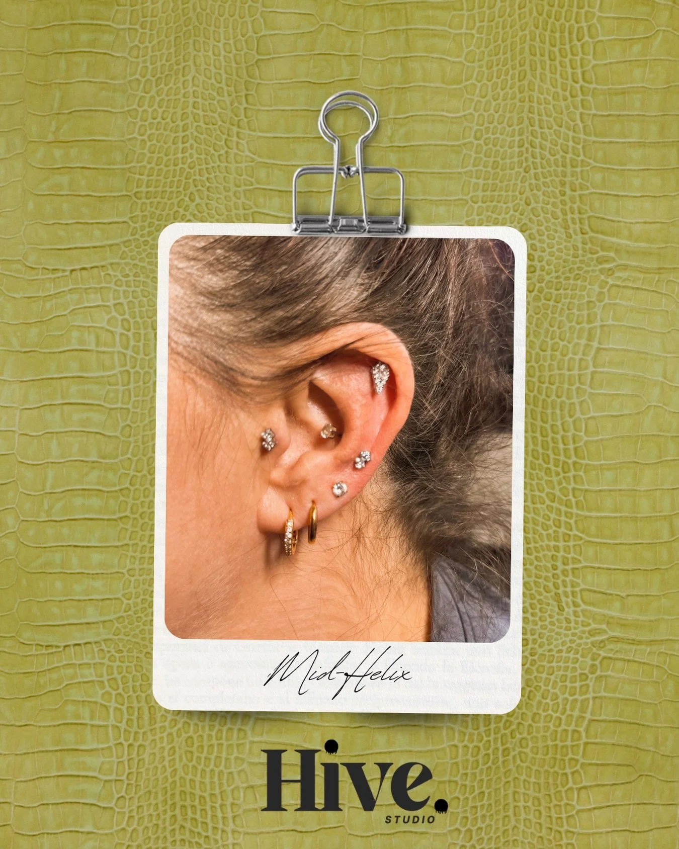 A little mid-helix sparkle to get you holiday-party ready ✨
Treat yourself to a new addition (or a few 😉).

💎 Piercing Specials:
✨ Single Piercing &mdash; $45 (Reg. $60)
✨ Double Piercing &mdash; $80
✨ 4 Piercings &mdash; $150 (Best Deal!)

📅 Dece