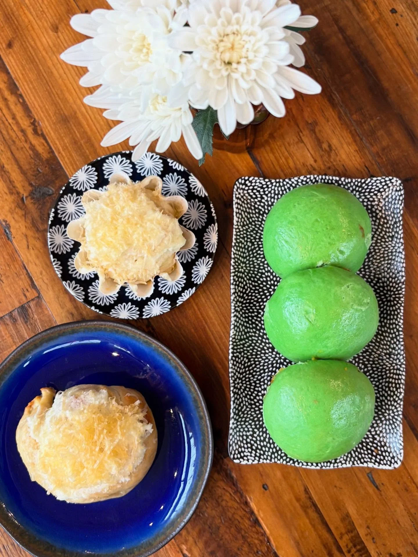 Delicious delights from @manalosbakery!
Ensaymadas
Pandan de Coco