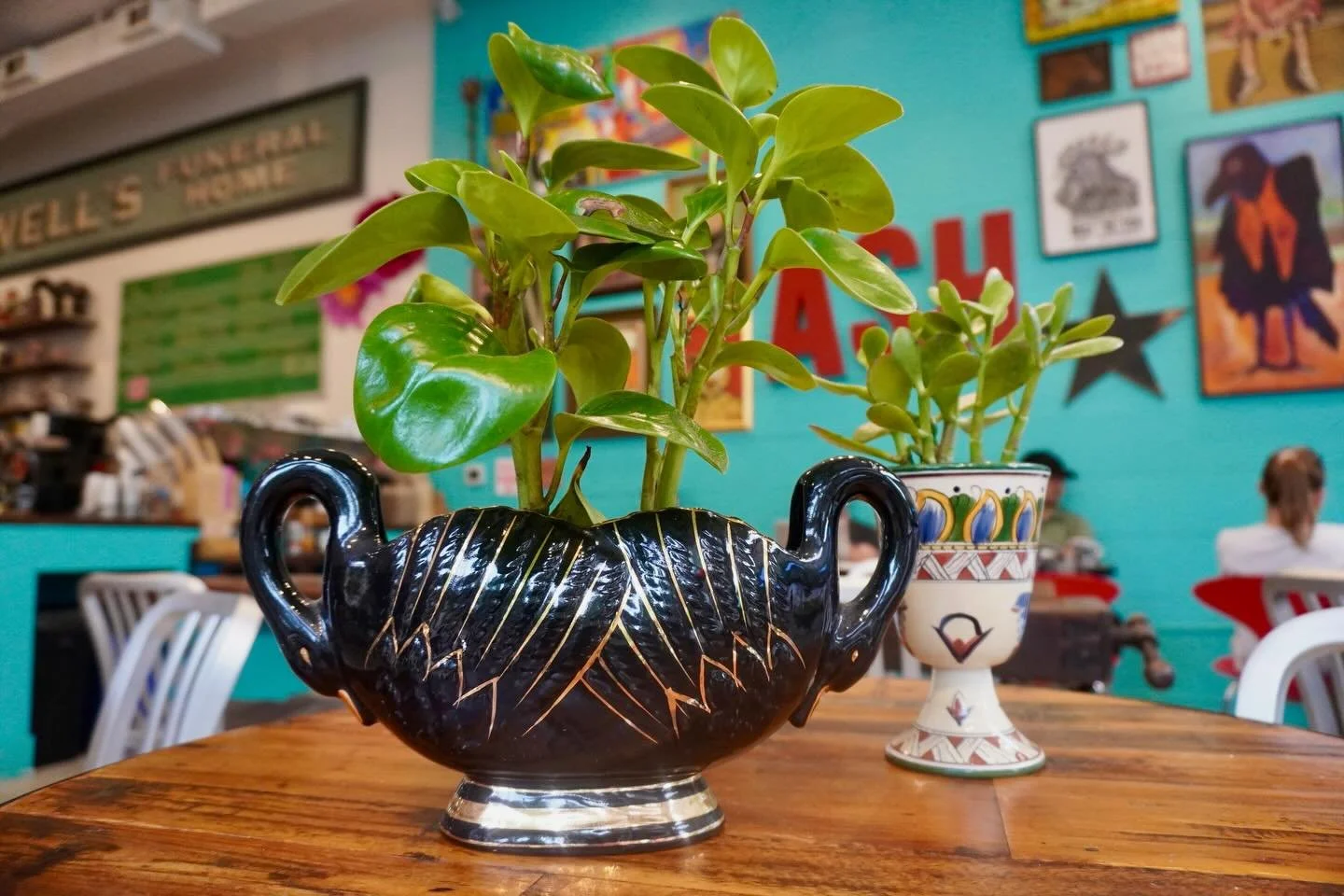 New planters and a few vintage pieces😍