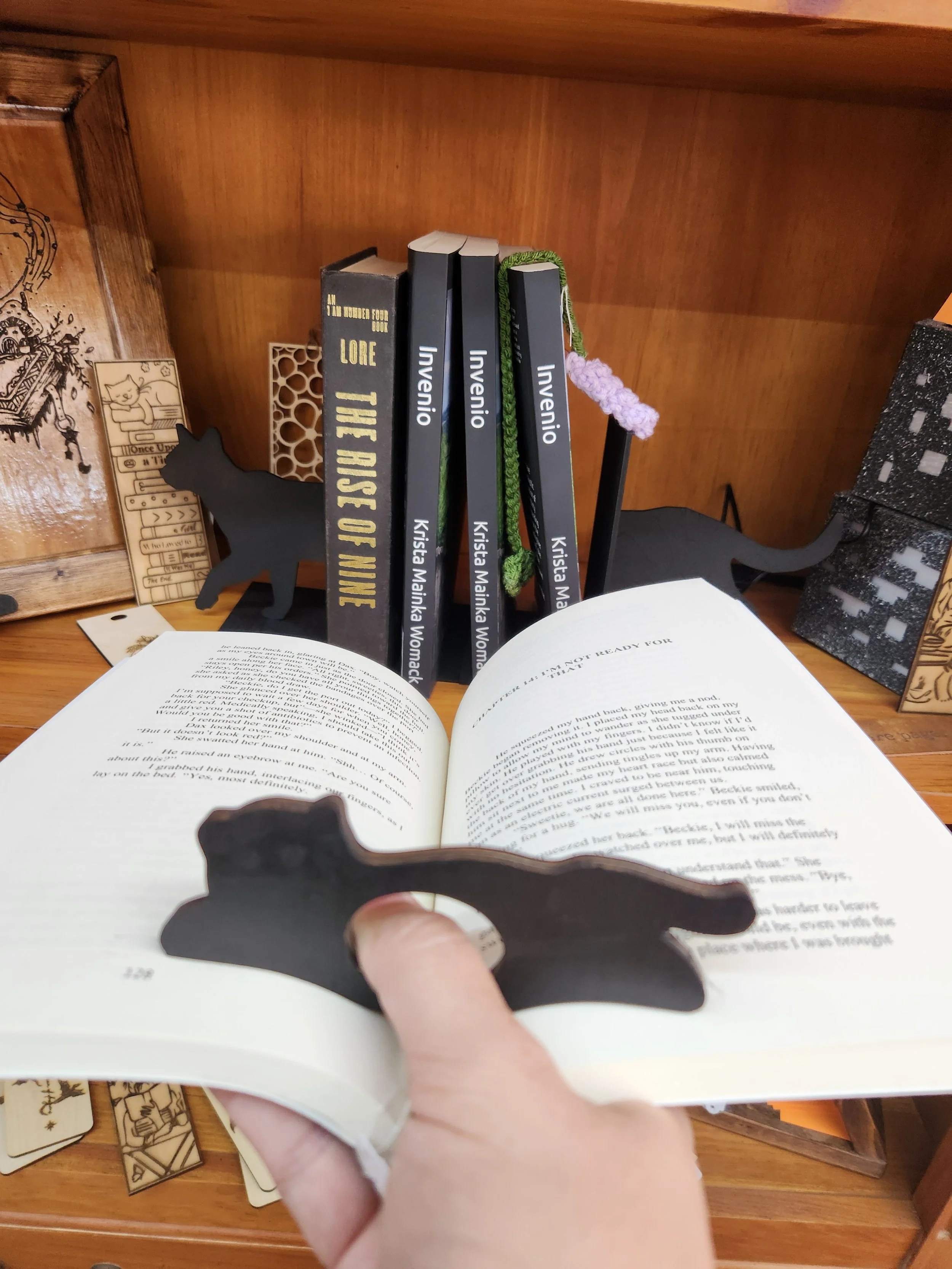 Thumb Book Holder