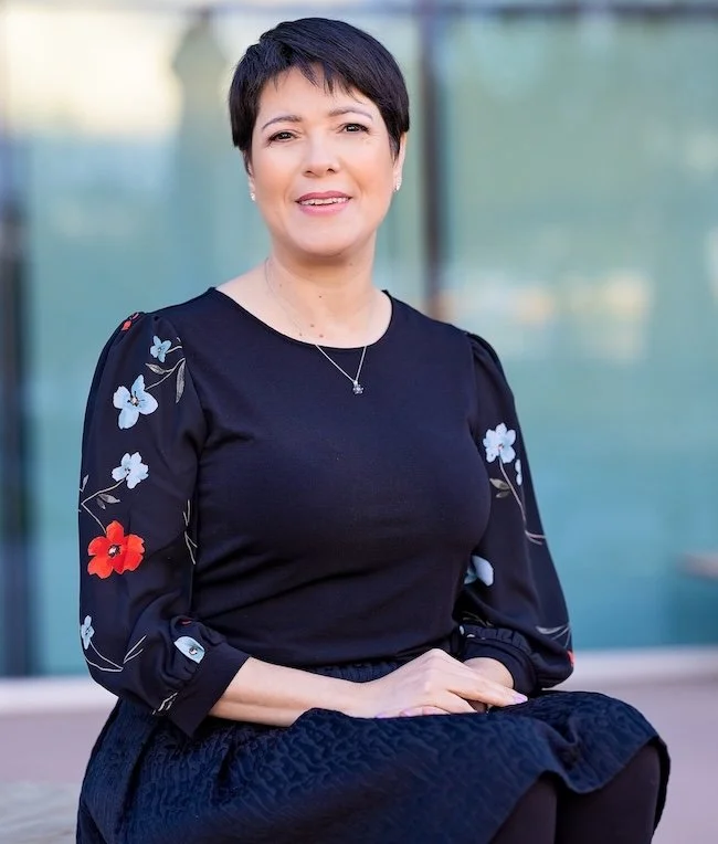 Professional headshot of Albertina Muñoz, LCSW-C, LICSW, LCSW, an experienced mental health provider specializing in immigration psychological evaluations.