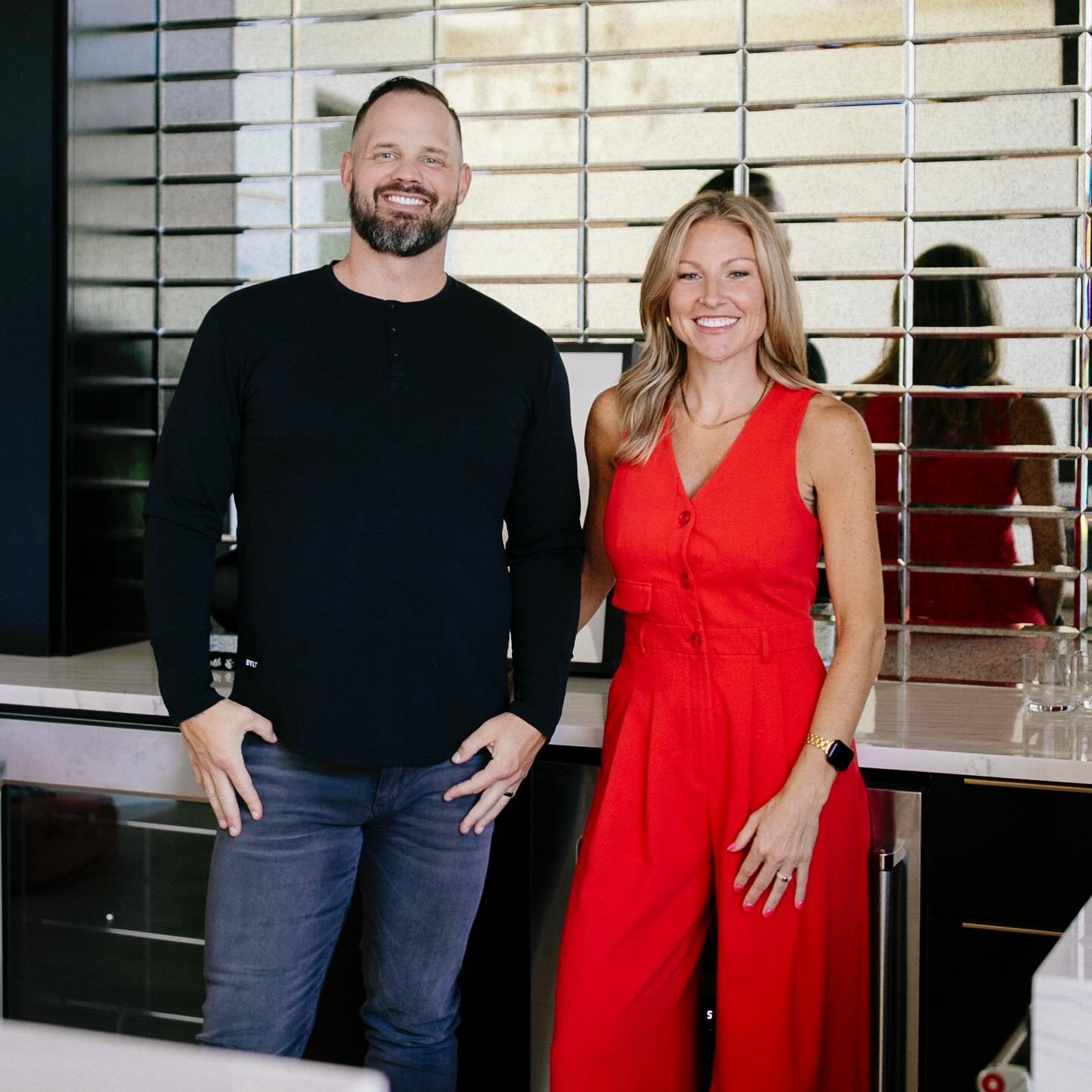 Hey! 👋 We’re Derek & Tamara, husband-and-wife real estate agents based in Austin, TX!
Derek Peterson brings over 10 years of experience and $50M+ in closed sales, offering clients deep market insight, strong negotiation skills, and a ste