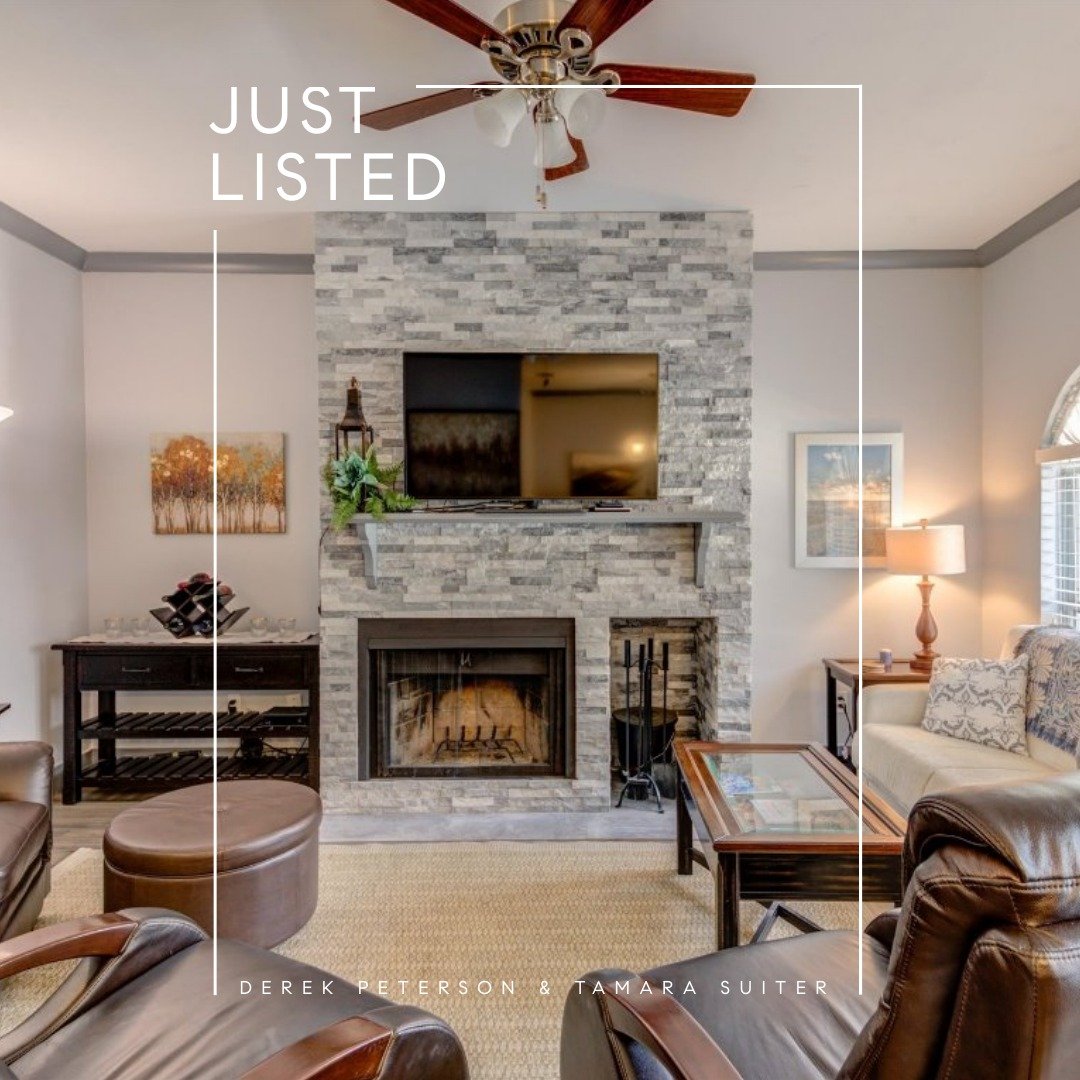 FOR LEASE! 🏡 2508 Enfield Rd. Unit 12, 78703 | 2 bed + 2 bath • 889 SQFT | $2,900/month
Live in Tarrytown… just minutes from downtown! This fully furnished condo comes move-in ready with all utilities, WiFi, in-unit washer/dryer, and ev