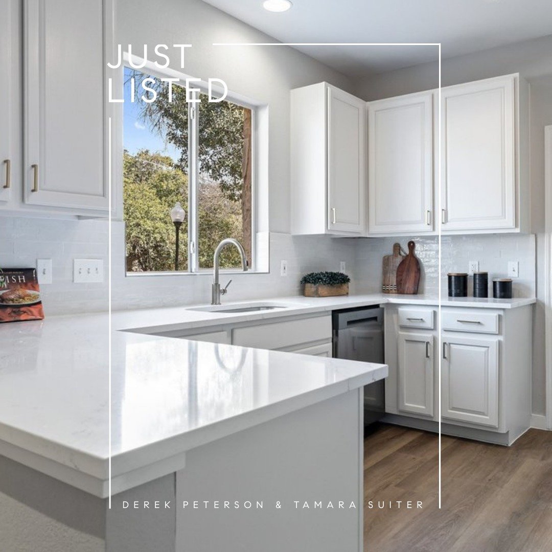 JUST LISTED! ✨7501 Shadowridge Run Unit 119, Austin, TX 78749 ✨ 3 Bed | 3 Bath | 1,552 SQFT | $365,000

🔗 www.shadowridge119.com, link in bio 🔗 

🏡 OPEN HOUSE: Sunday, Feb. 22 from 1 - 3 PM 🏡 

This updated 3-bedroom, 3-bath end-unit condo in The