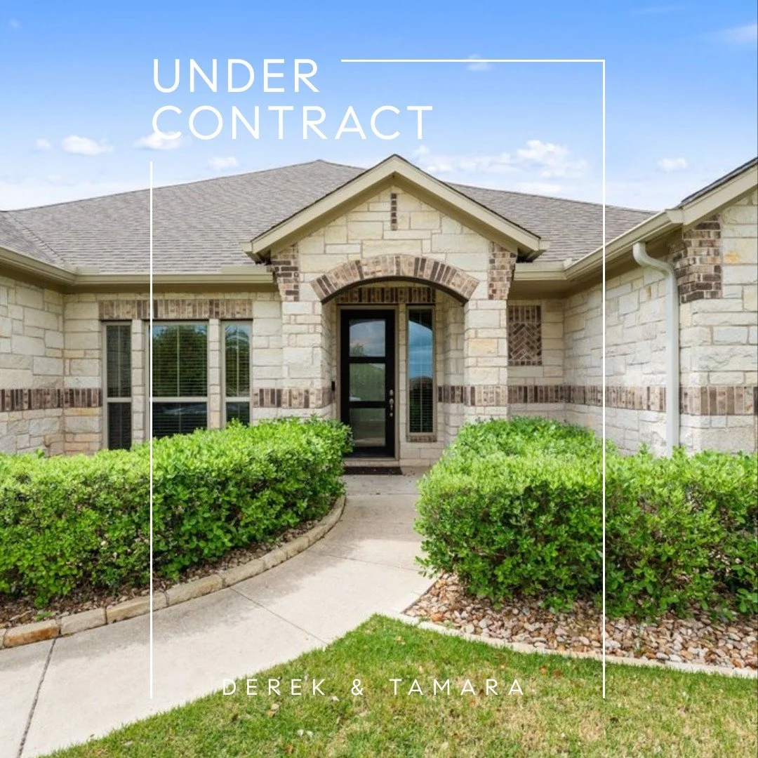 UNDER CONTRACT in Belterra! ✨🤍 A gorgeous single-story in Belterra with a pool, hot tub, 3,500+ sqft, and more flex space than you'll know what to do with. Now under contract and headed to the finish line.

Curious about the Belterra market? We've g