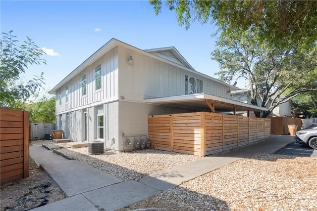 SOLD: 1311 Southport Dr., Unit D, 78704