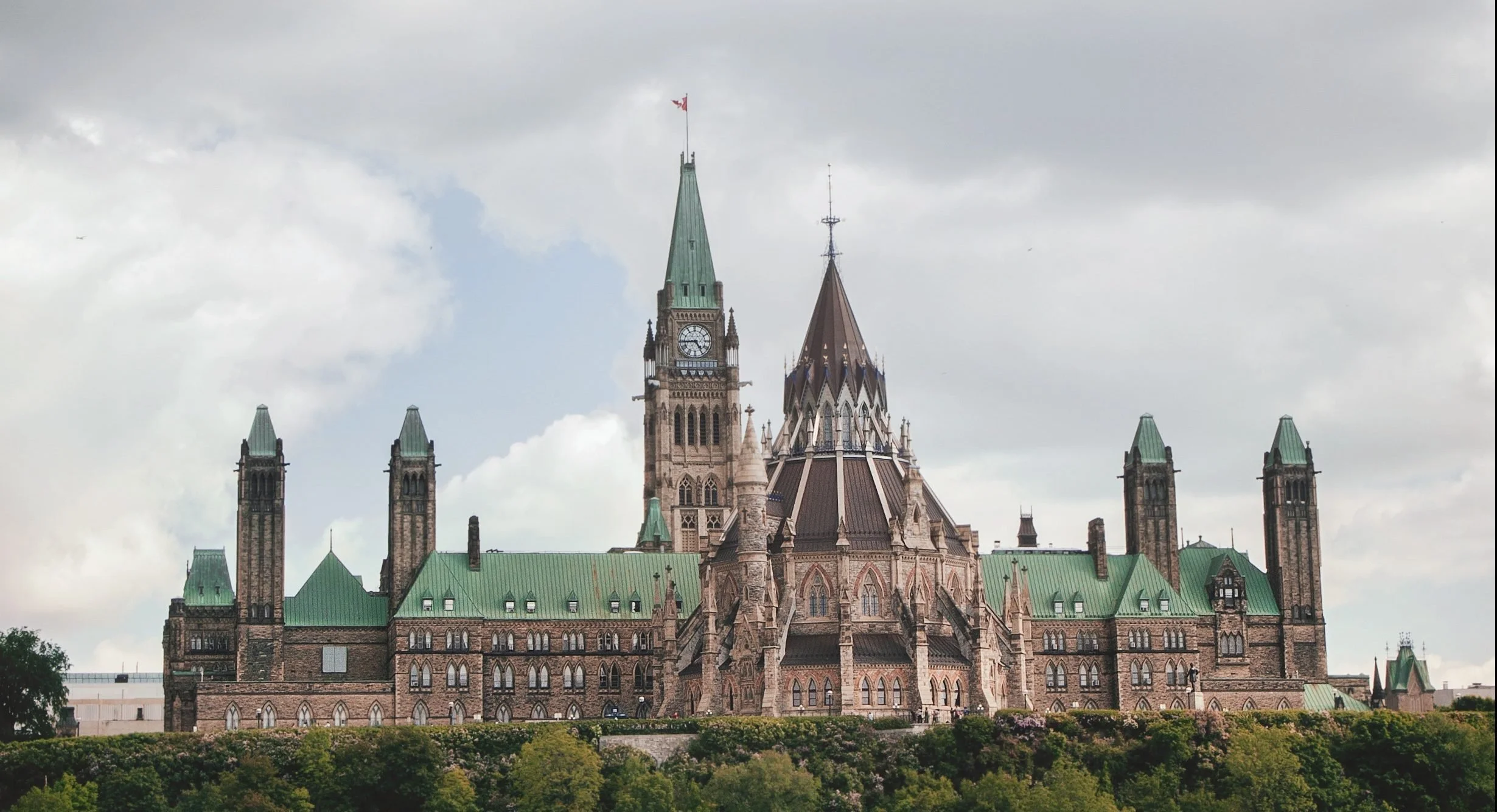 Federal Budget 2022 Highlights: Affordable Housing, Transit & Infrastructure Investments