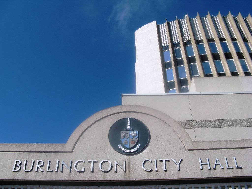 Burlingtoncityhall.jpg