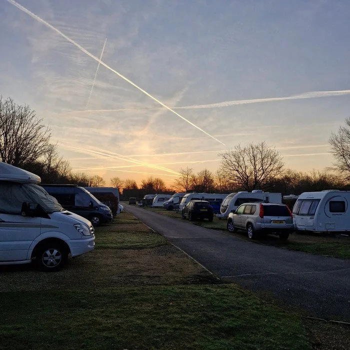 What a lovely weekend. Perfect weather to blow the cobwebs off the van for a lot of us and enjoy some sunshine for a change . 
Devizes Club site is very nice for a break away. Its a well kept site with nice spacious pitches and perfect for a weekend