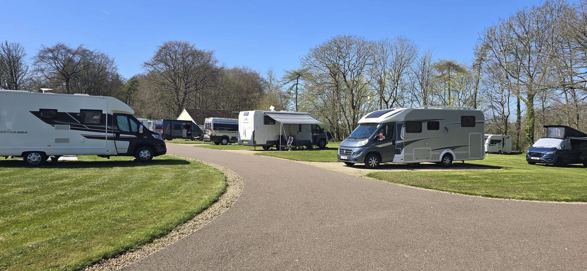 WhatsApp Image 2025-09-12 at 17.03.42 (8).jpeg