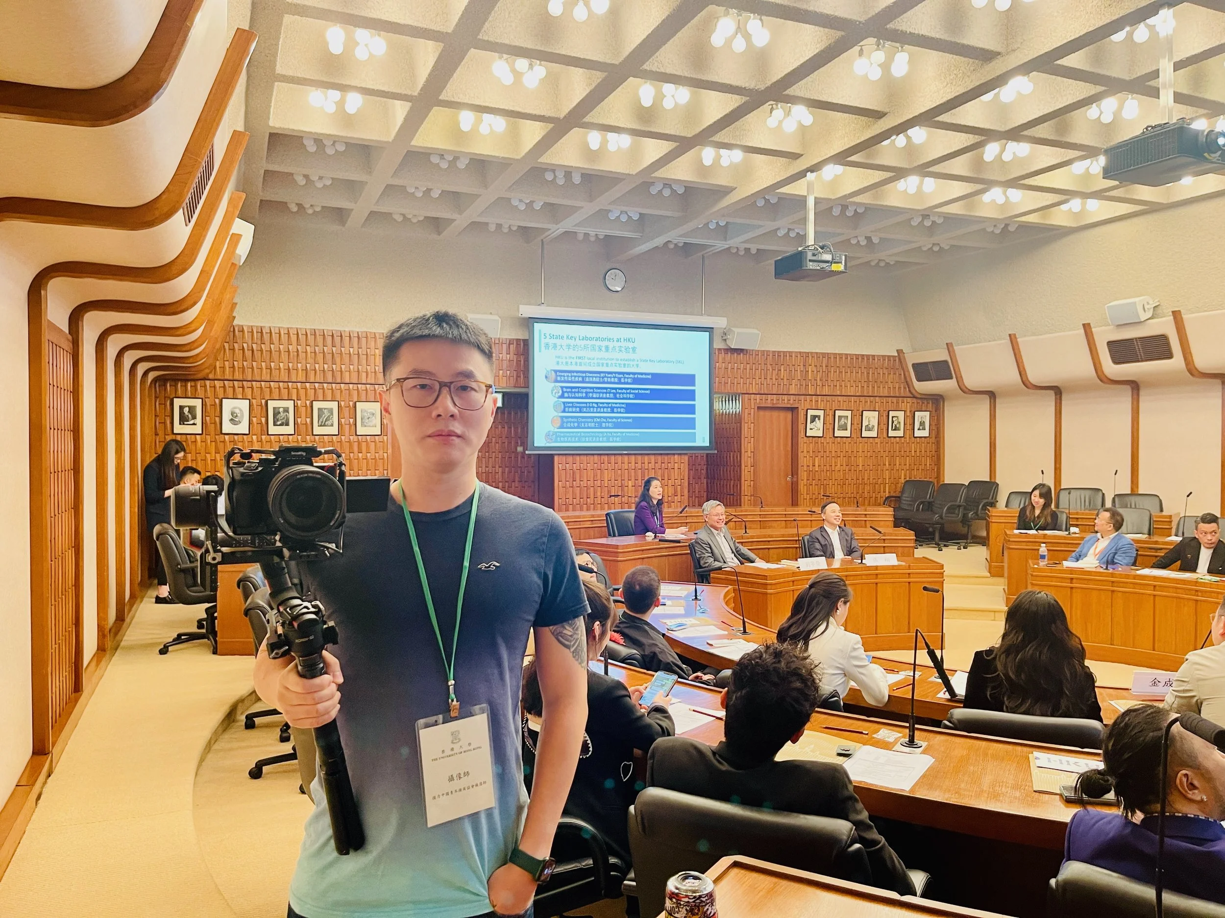 Steven - Vancouver freelance videographer on corporate production set