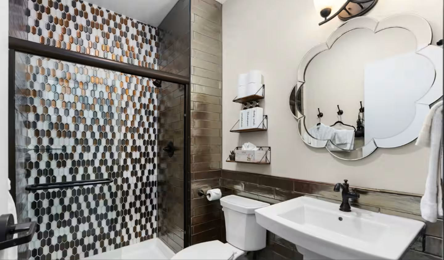Bathroom 1.PNG