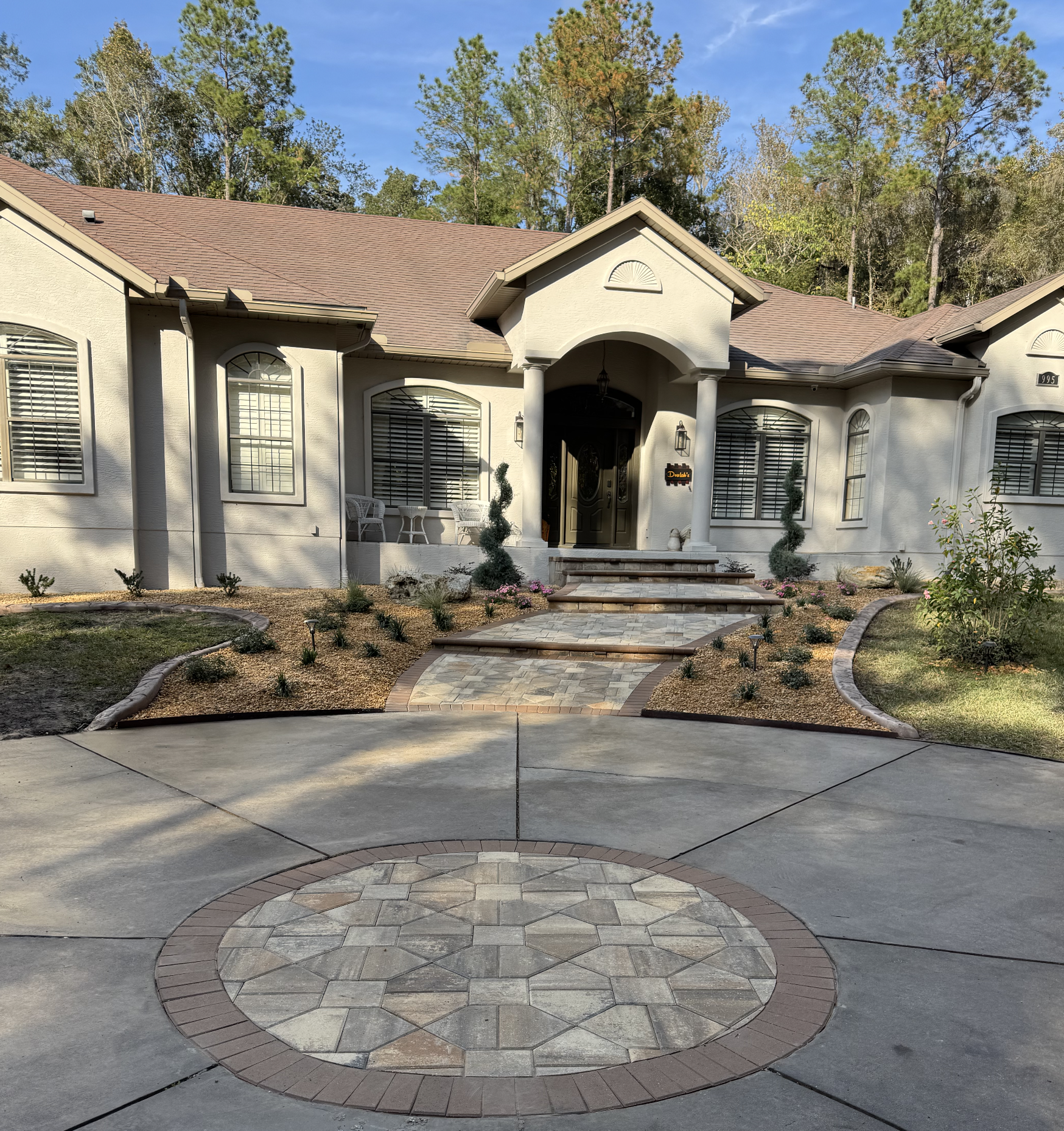 The Art of Topiary: Living Sculptures in Your Garden