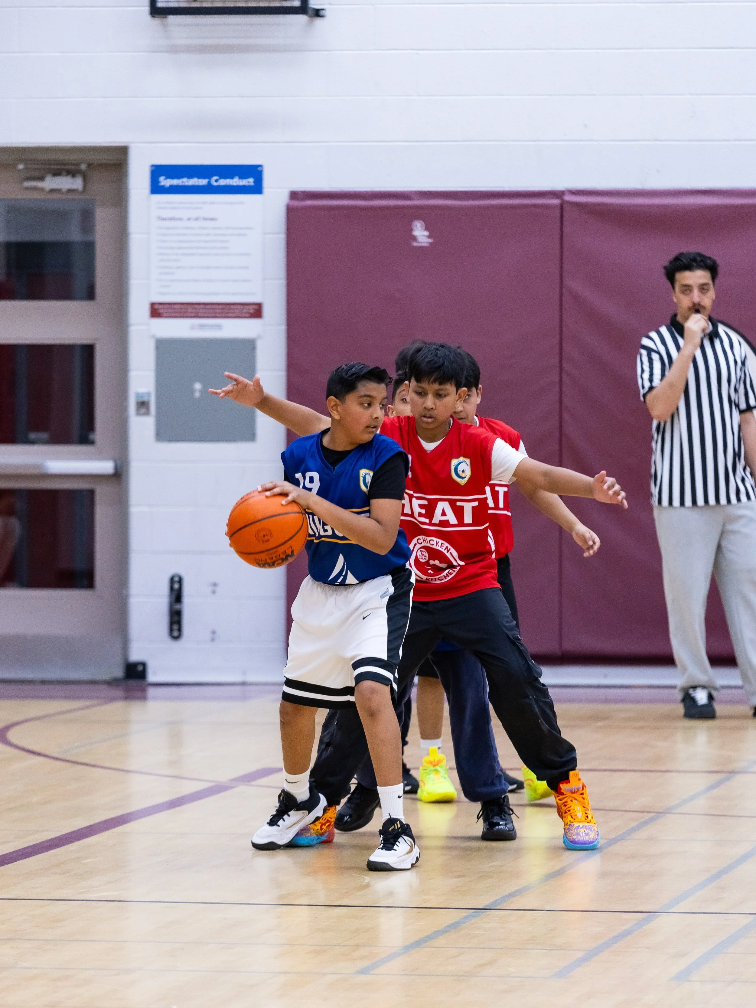 Views from Week 6 of Junior Division 🏀🏀🏀

Photos brought to you by @chickenkitchenca @affyspickering and Prominent Logistics