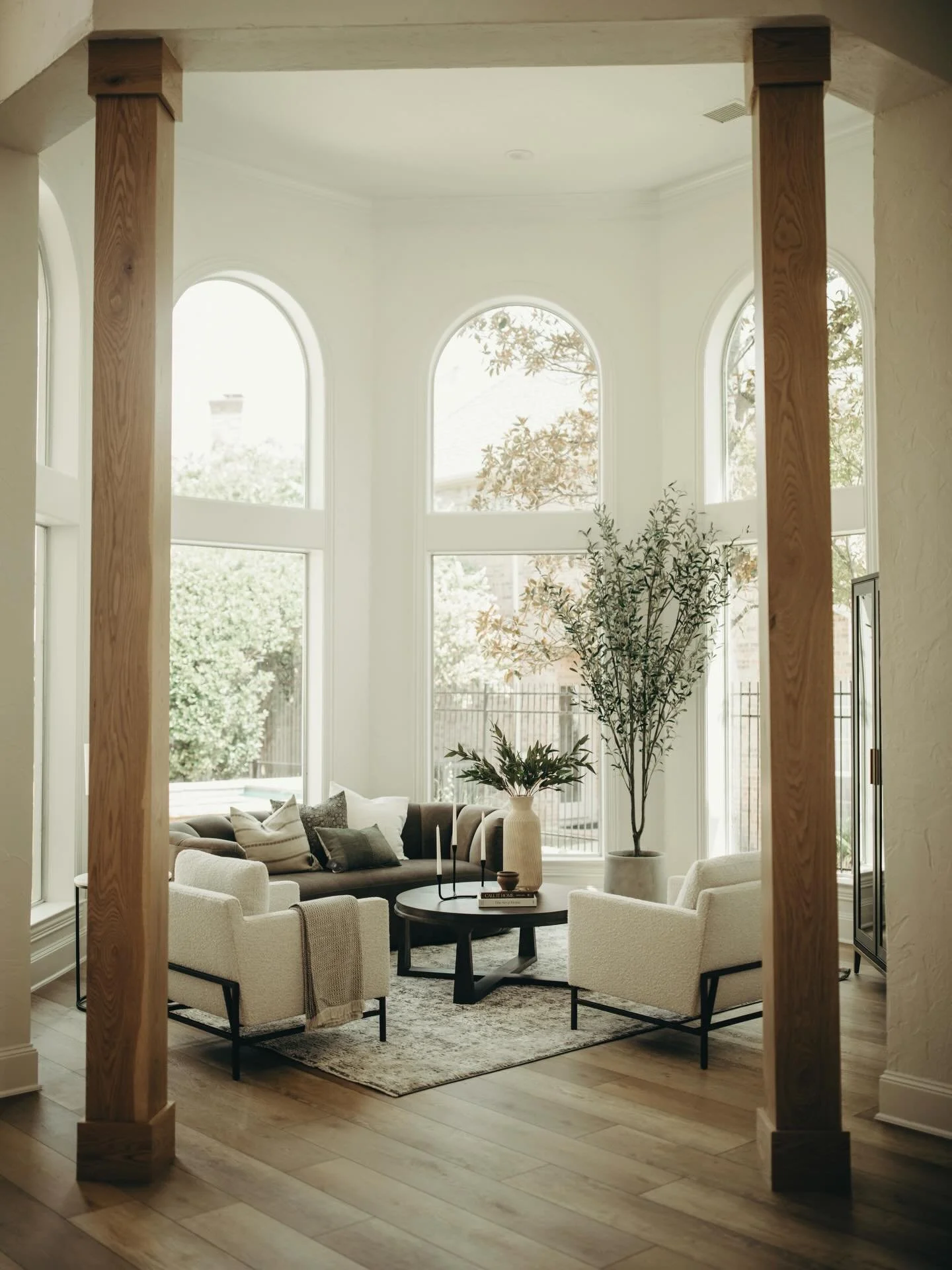 Kid: What was your house like in the 90&rsquo;s? 

Me: Swipe to see everything you need to know. 

This was a great remodel! This clients home had the best bones - the windows, natural light, open ceilings, trim work: all it needed was a few months w