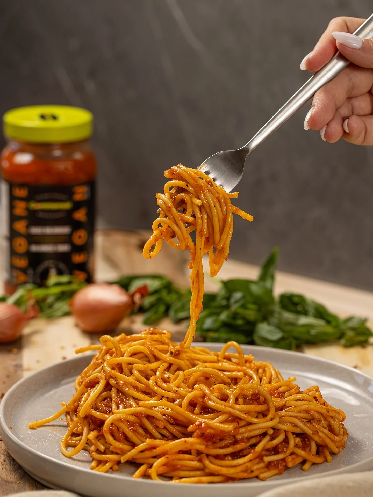 Notre sauce bolognaise v&eacute;g&eacute;talienne est riche, copieuse et tellement satisfaisante.

Accompagnez-la de vos p&acirc;tes pr&eacute;f&eacute;r&eacute;es et le d&icirc;ner est pr&ecirc;t.

-&nbsp;
Our Vegan Bolognese is rich, hearty, and oh