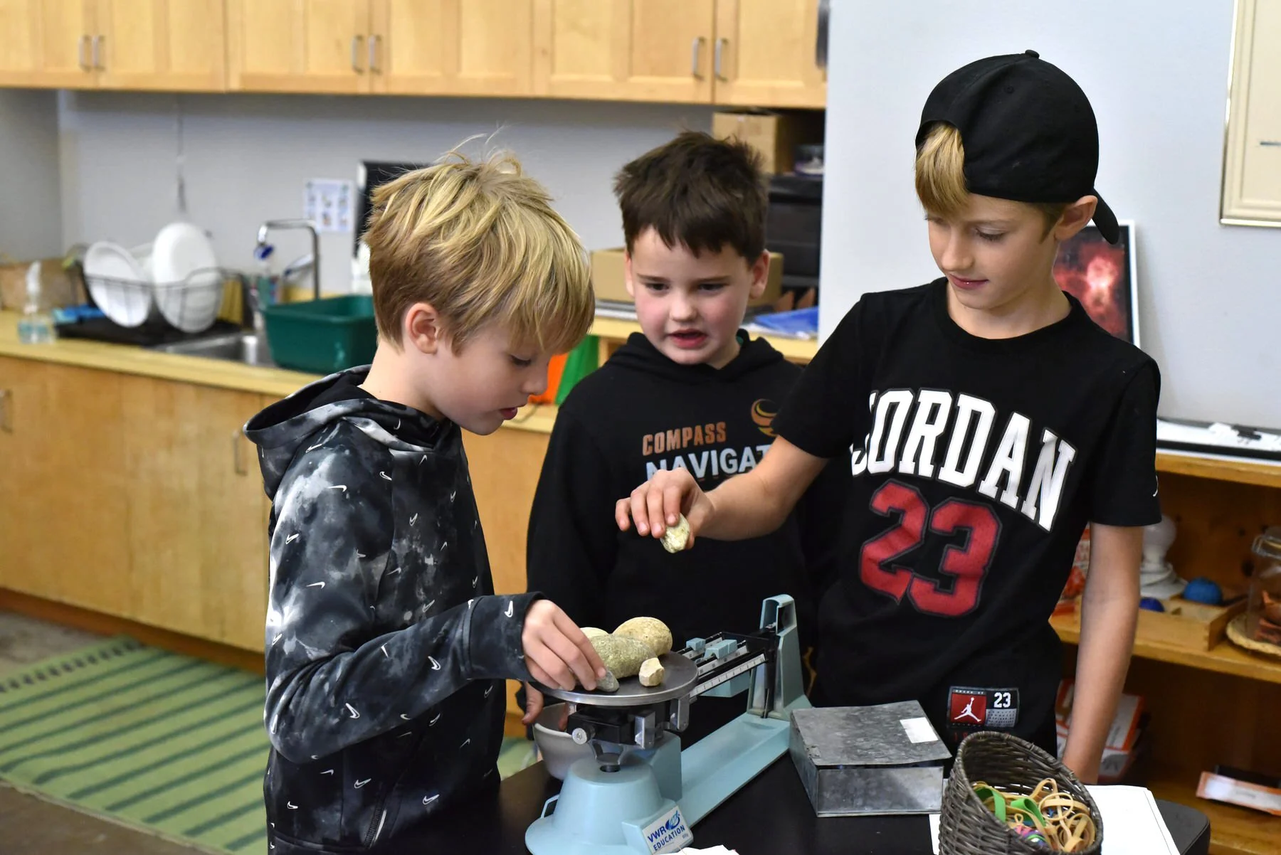 Elementary first grade School Montessori Traverse City (32).JPG