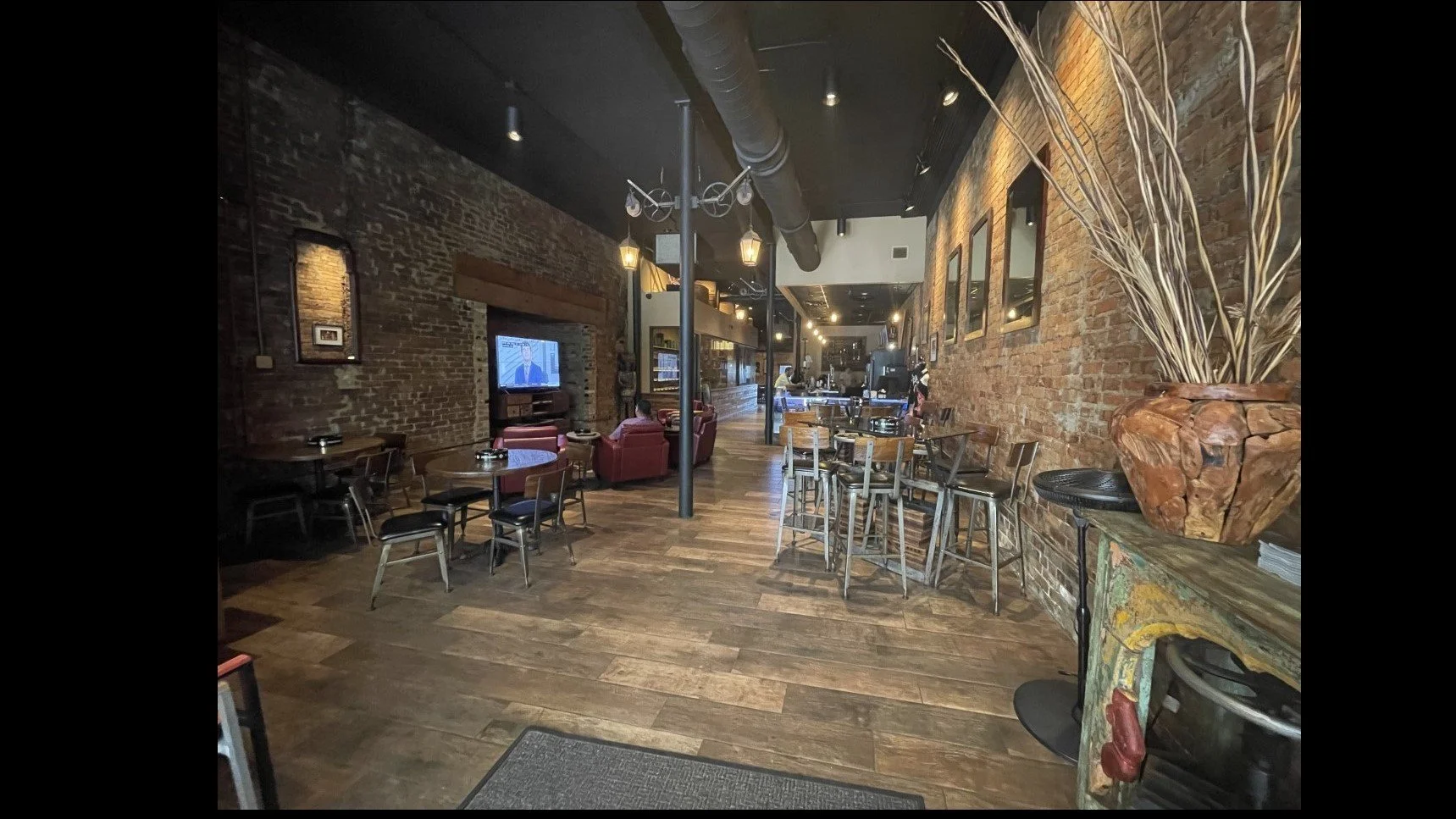 Friday: VIP Only Mixer