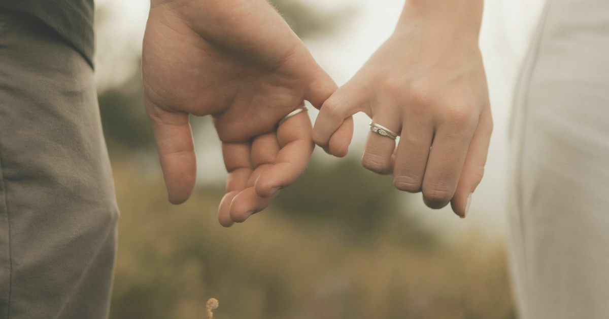 How to Know If You Can Trust Your Husband Again After Betrayal (Signs He Is Truly Changing)