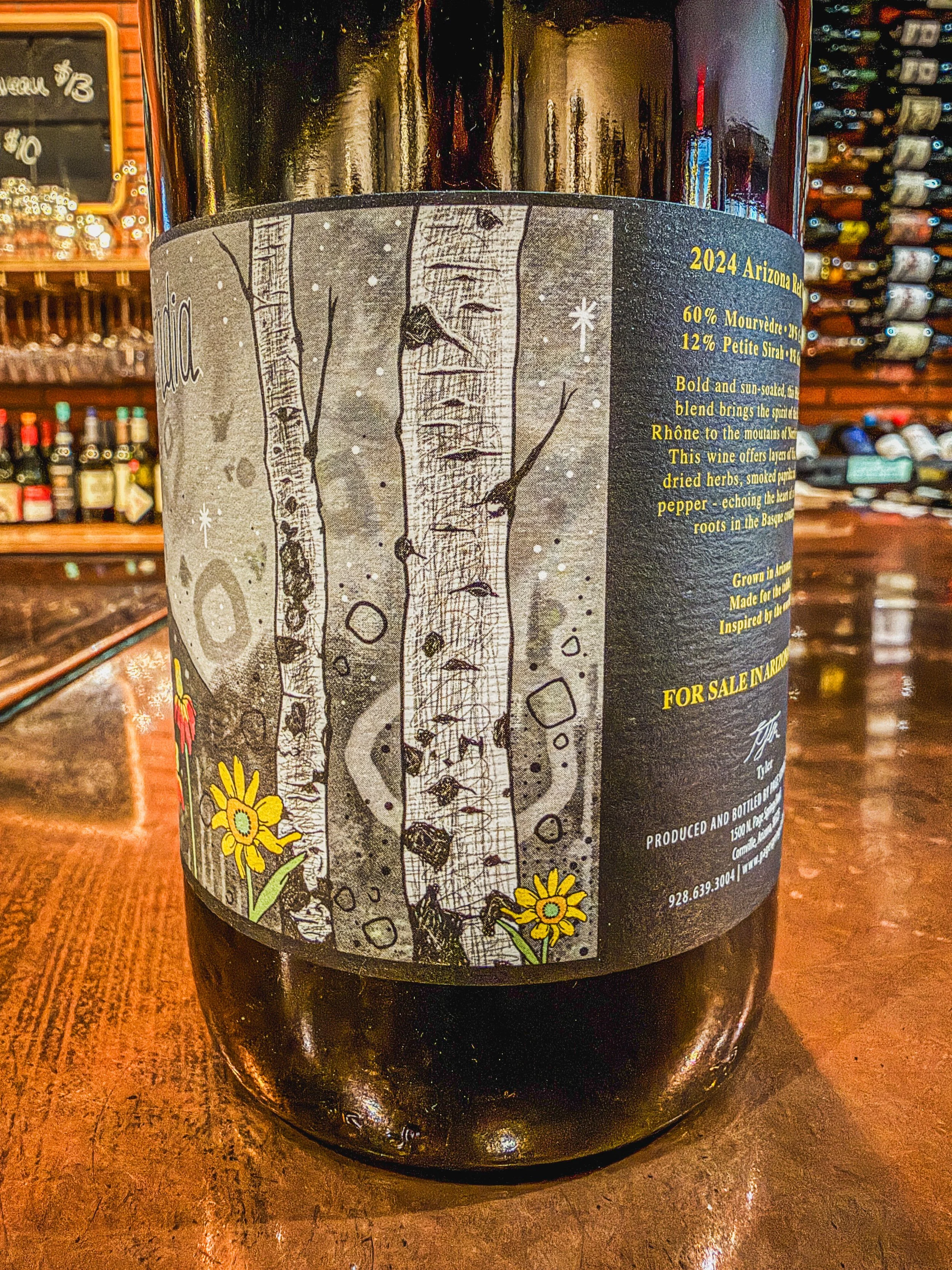 Right side of the Oeno Wine Lounge Vin de Mendia wine bottle. 