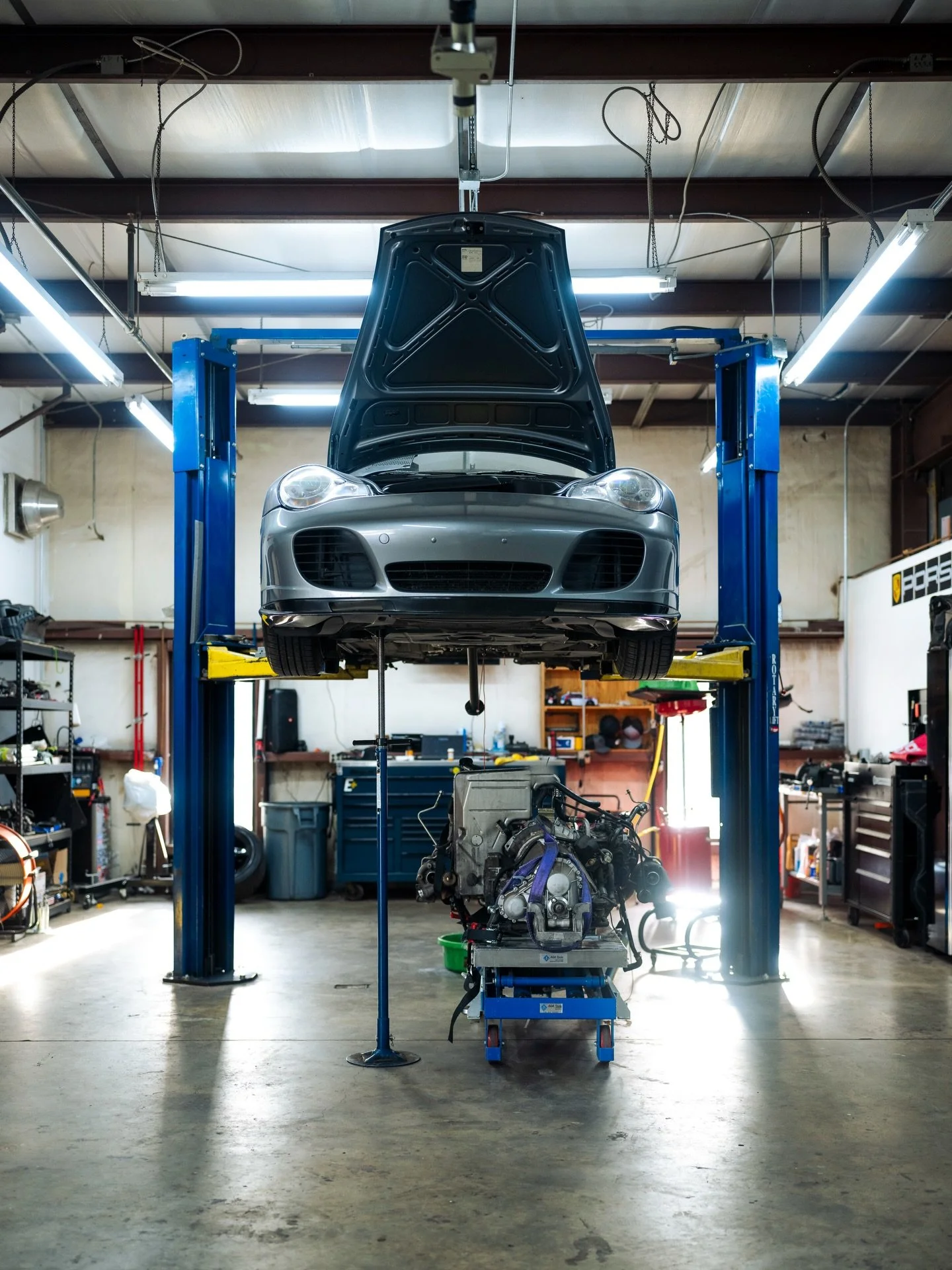 996 Turbo Revival📸
&bull;
This beautiful 996 Turbo came to us regarding a few on-going leaks. This occurs typically with Wear and Tear/Age, these 996 Cars often need a full engine reseal.🔥
&bull;
We resealed the entirety of the engine alongside som