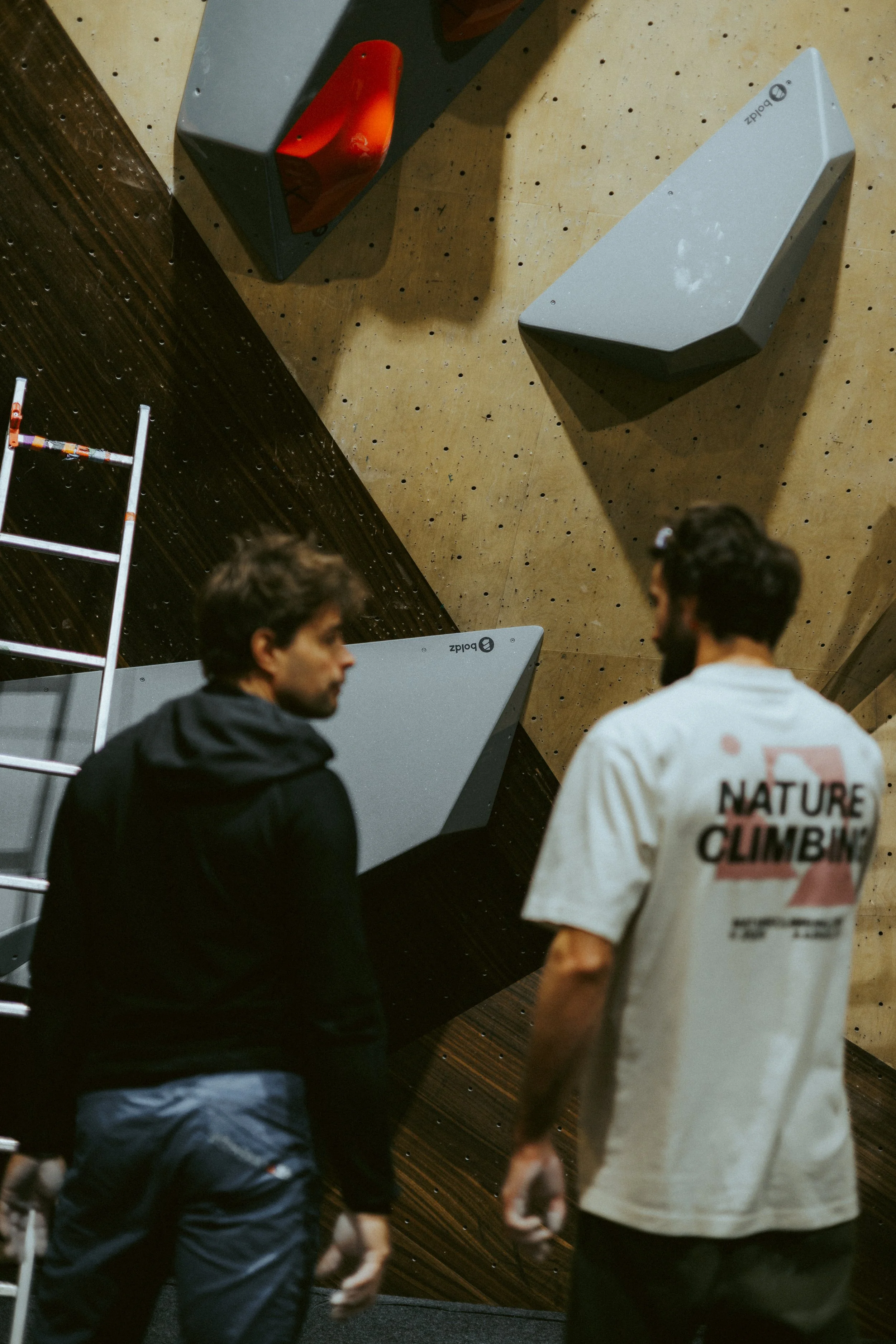 Routesetters working with Boldz Holds at Climbing District Paris for TBA 4. Dual texture masterpiece