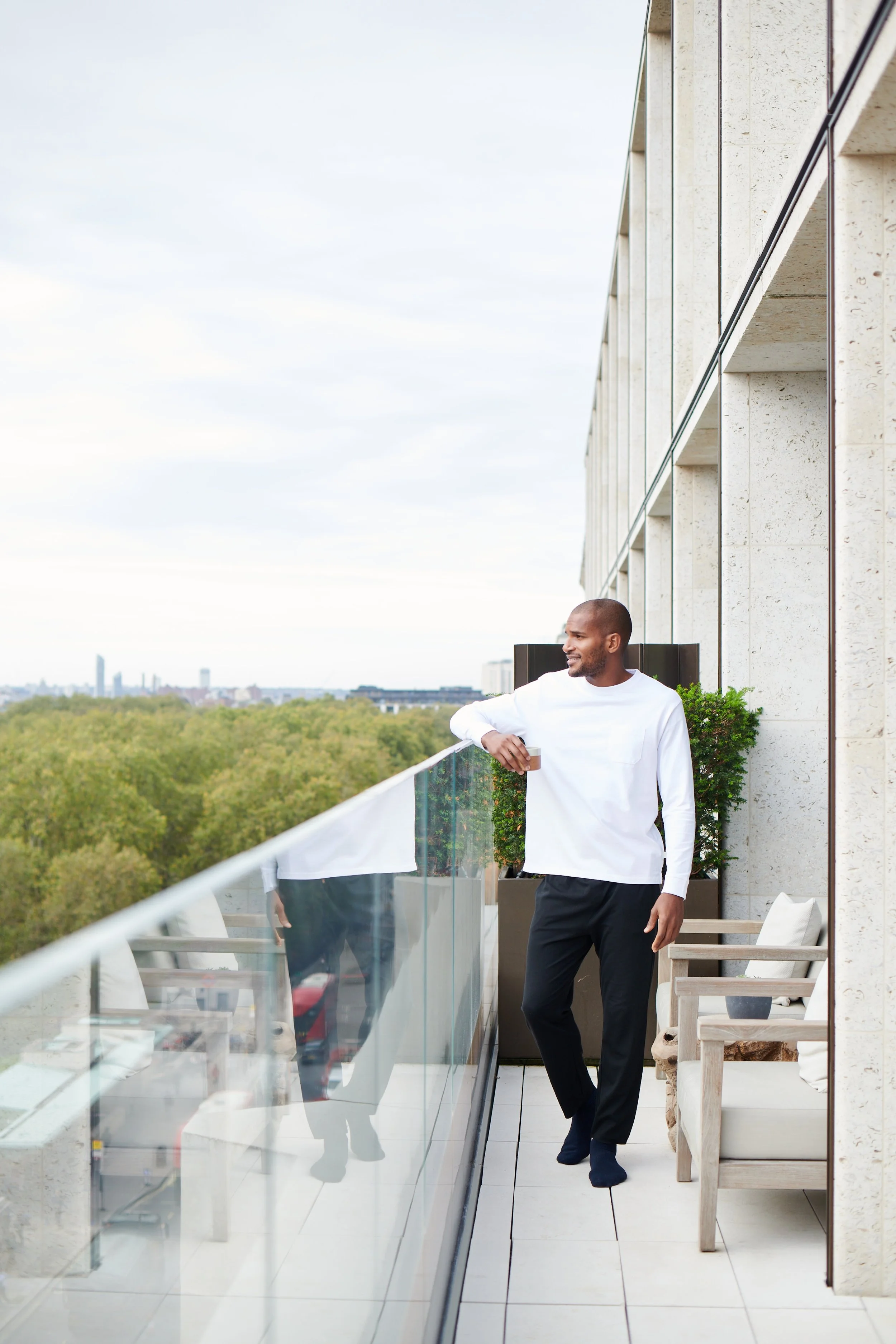 1 Hotels_LDN_Dover_Terrace_Suite_726_Views with coffee_HH_0198.jpg