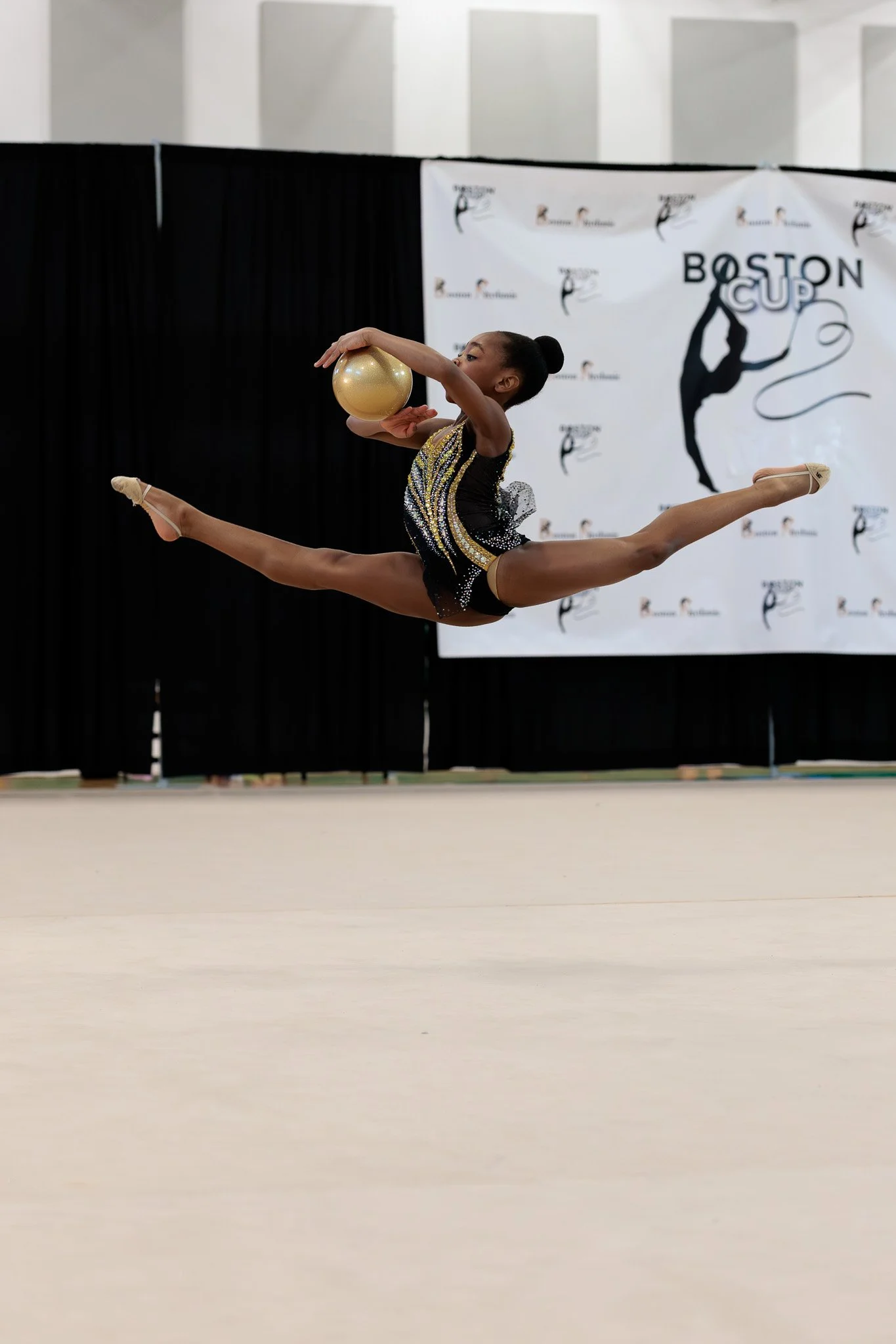260517BC-AvaBall125.jpg