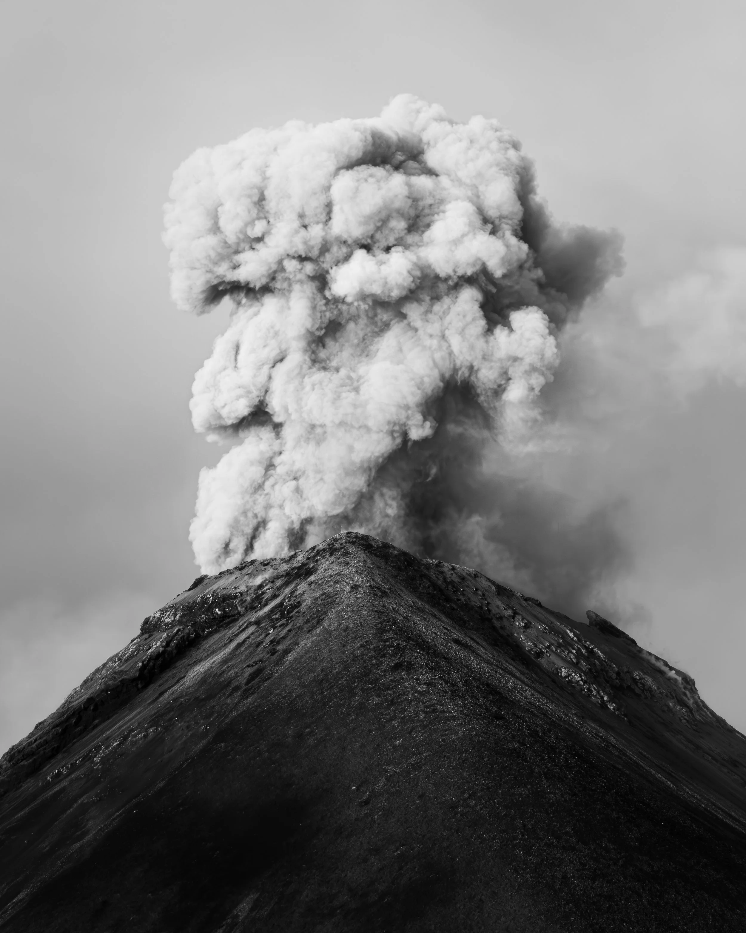 Guatemala-B&W-Black-and-White-Fuego-Acatenango-Volcano-Nature-Landscape-Photography.JPG