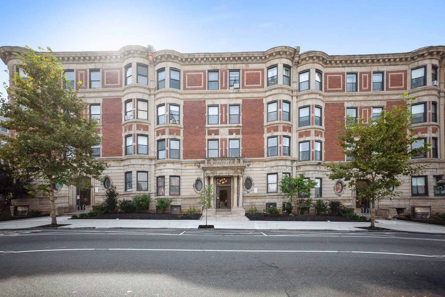 1026_Spruce_St_1536 x 1024-5.jpg