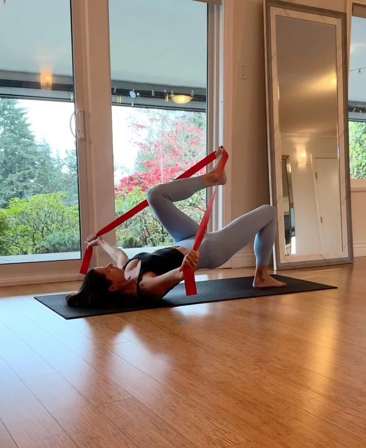 Powerhouse Pilates Online January challenge! 
Reformer to Mat 🔥🔥🔥

No reformer? No problem!  With one long resistance band and a set of hand weights (or soup cans/water bottles), we recreate highly effective reformer workouts on the MAT. 😊💪 

Th