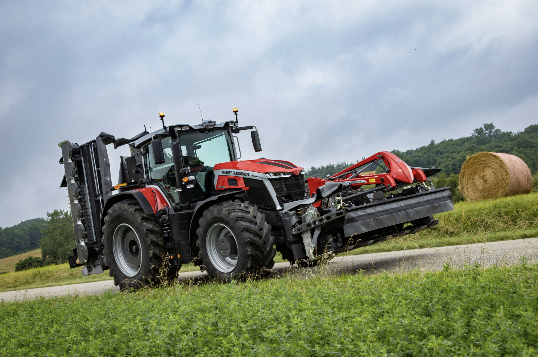 A review of tractors 90hp+