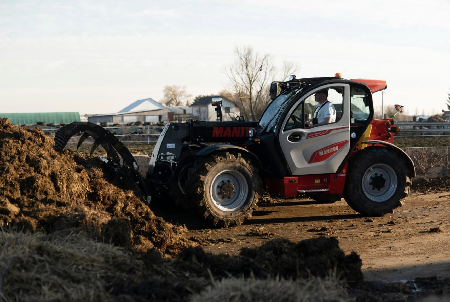 Manitou Group launches the new MLT-X 738 telehandler: Tailored performance for Australian and New Zealand farms